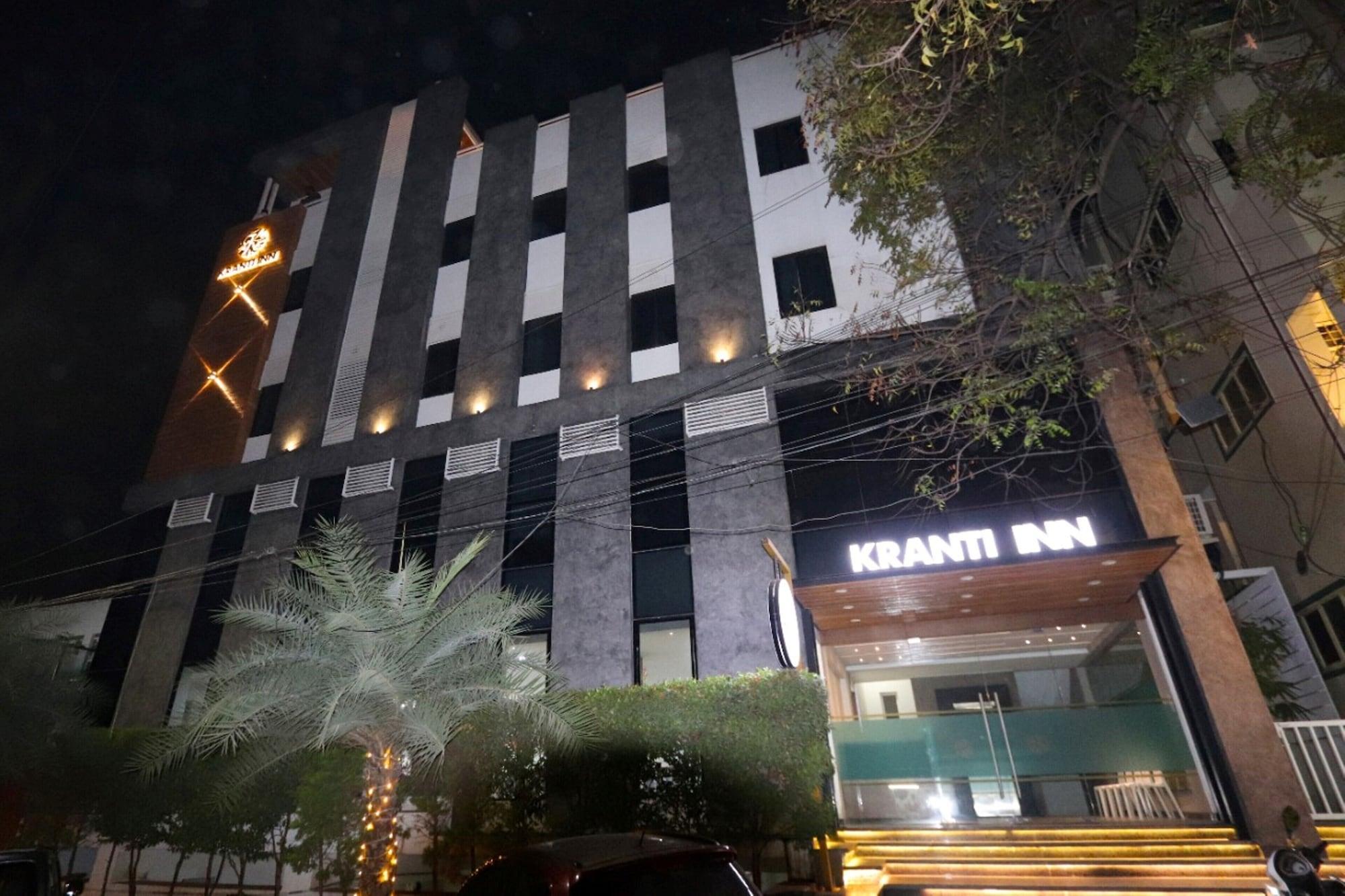 Vista Exterior Kranti Inn