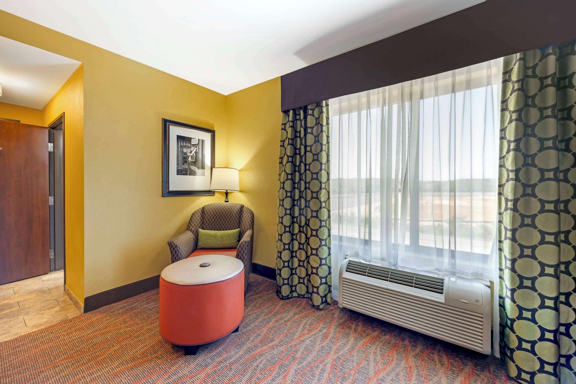 Habitación Best Western Plus Tupelo Inn & Suites