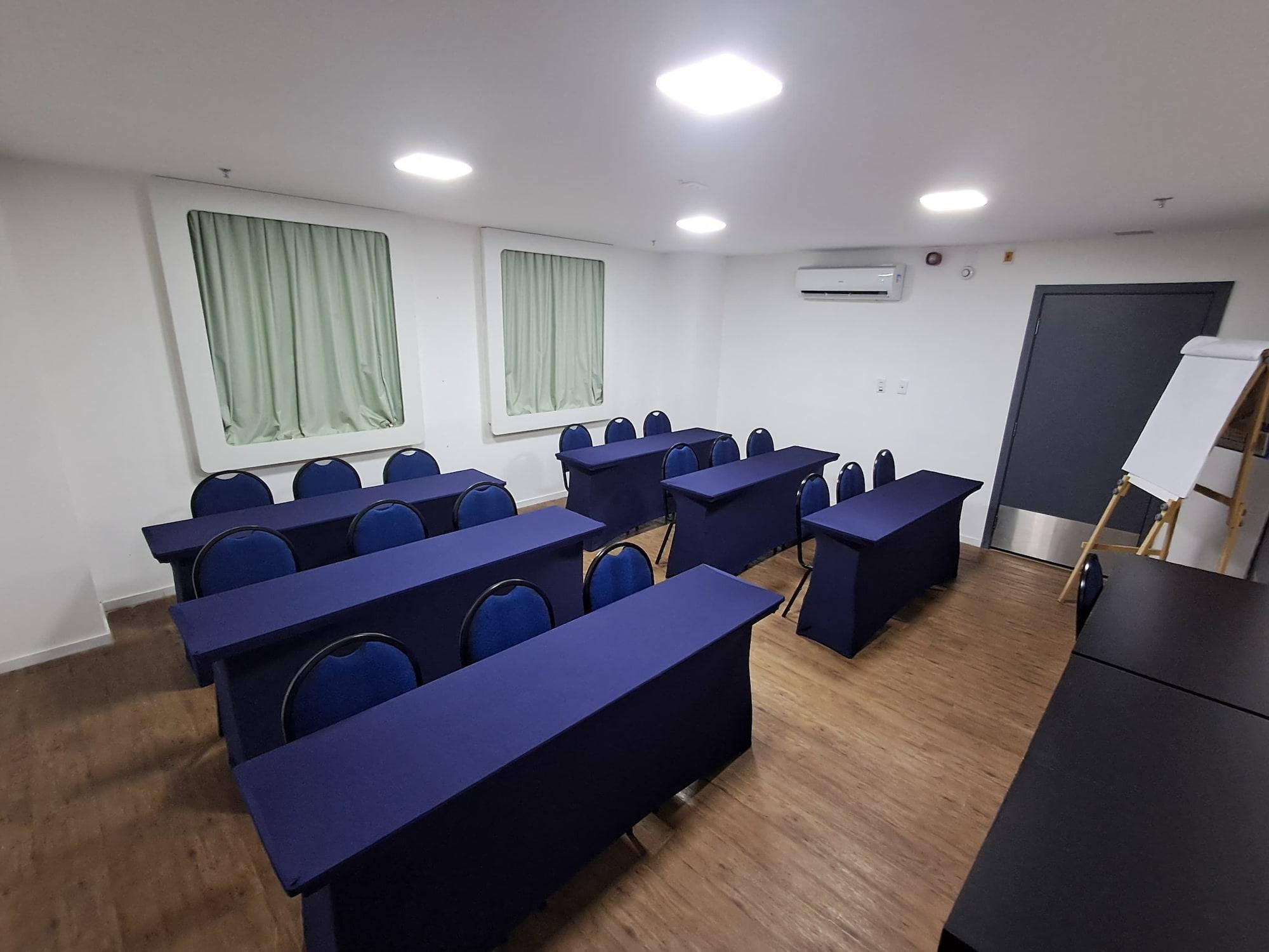 Sala de Reuniones ibis budget Recife Jaboatão