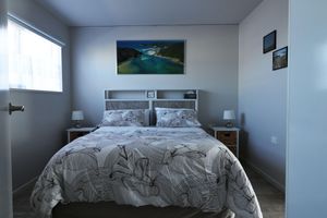 Alquiler Vacacional - AHAVA B&B Luxurious, private, wheelchair friendly apartment; breakfast included.