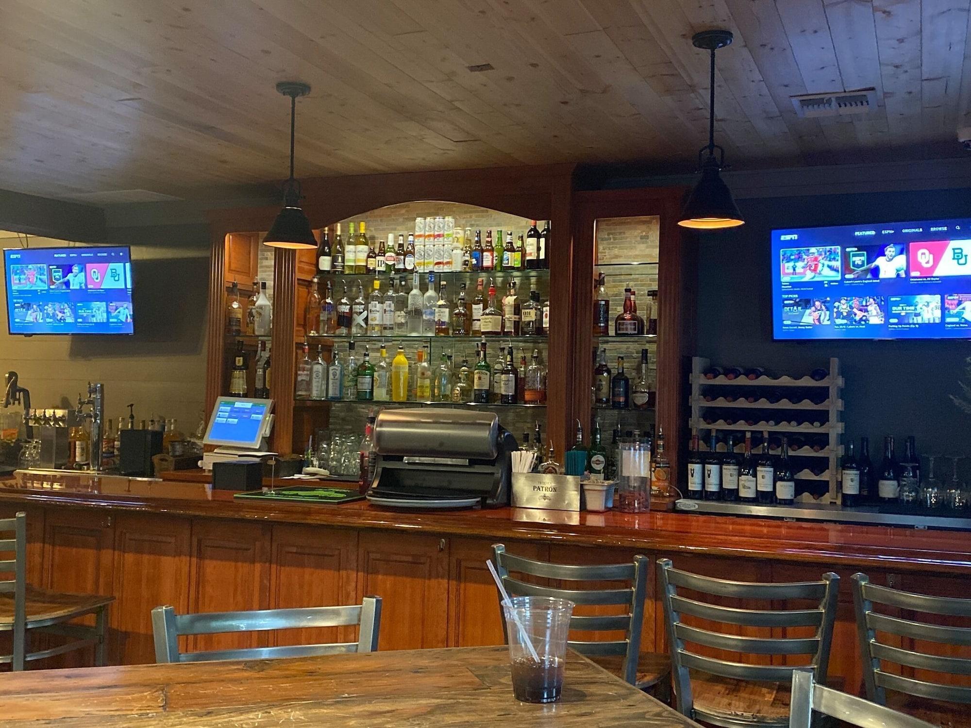 Restaurant Mccloud Mercantile Hotel