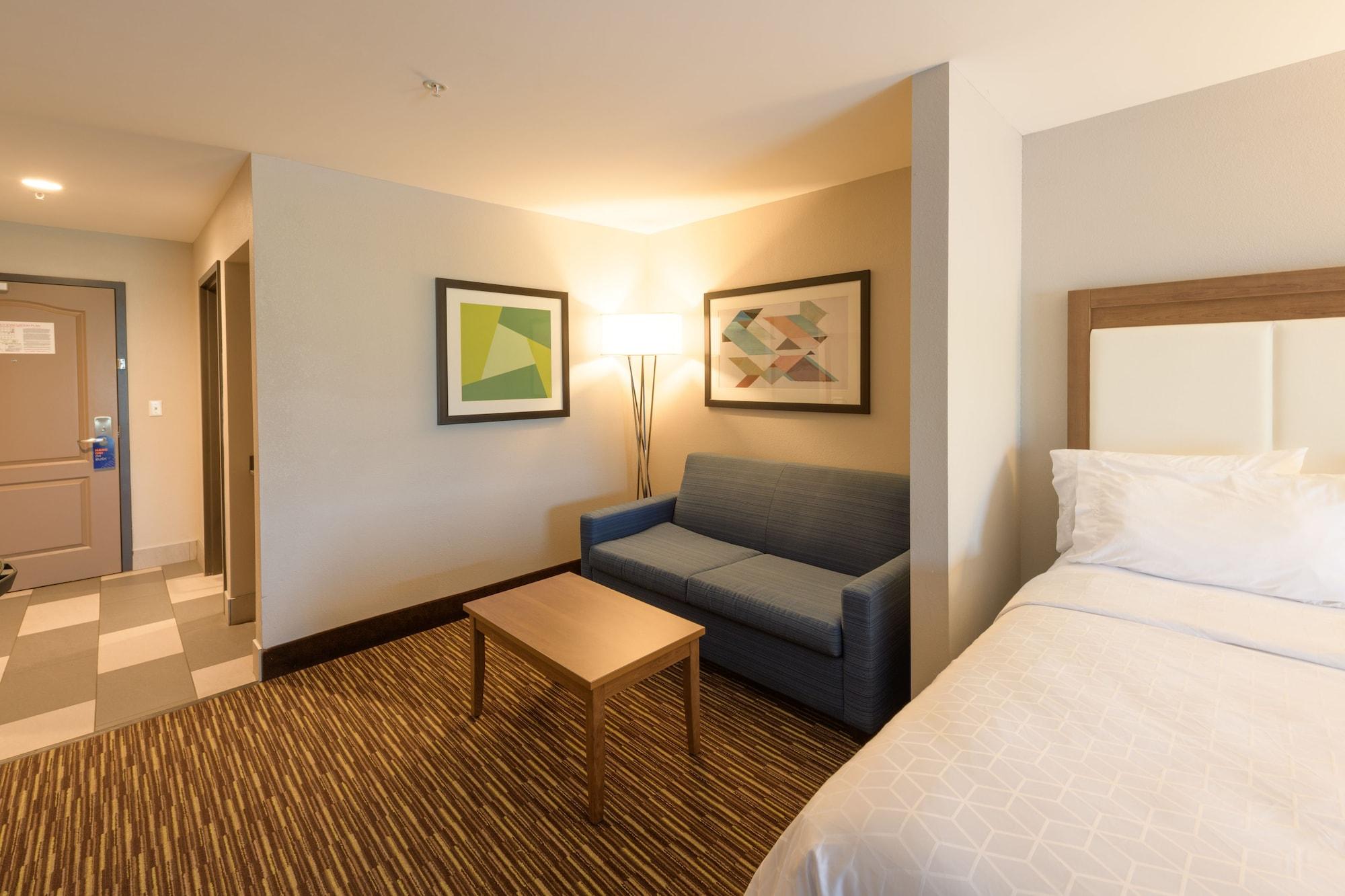 Habitación Holiday Inn Express & Suites Jamestown by IHG