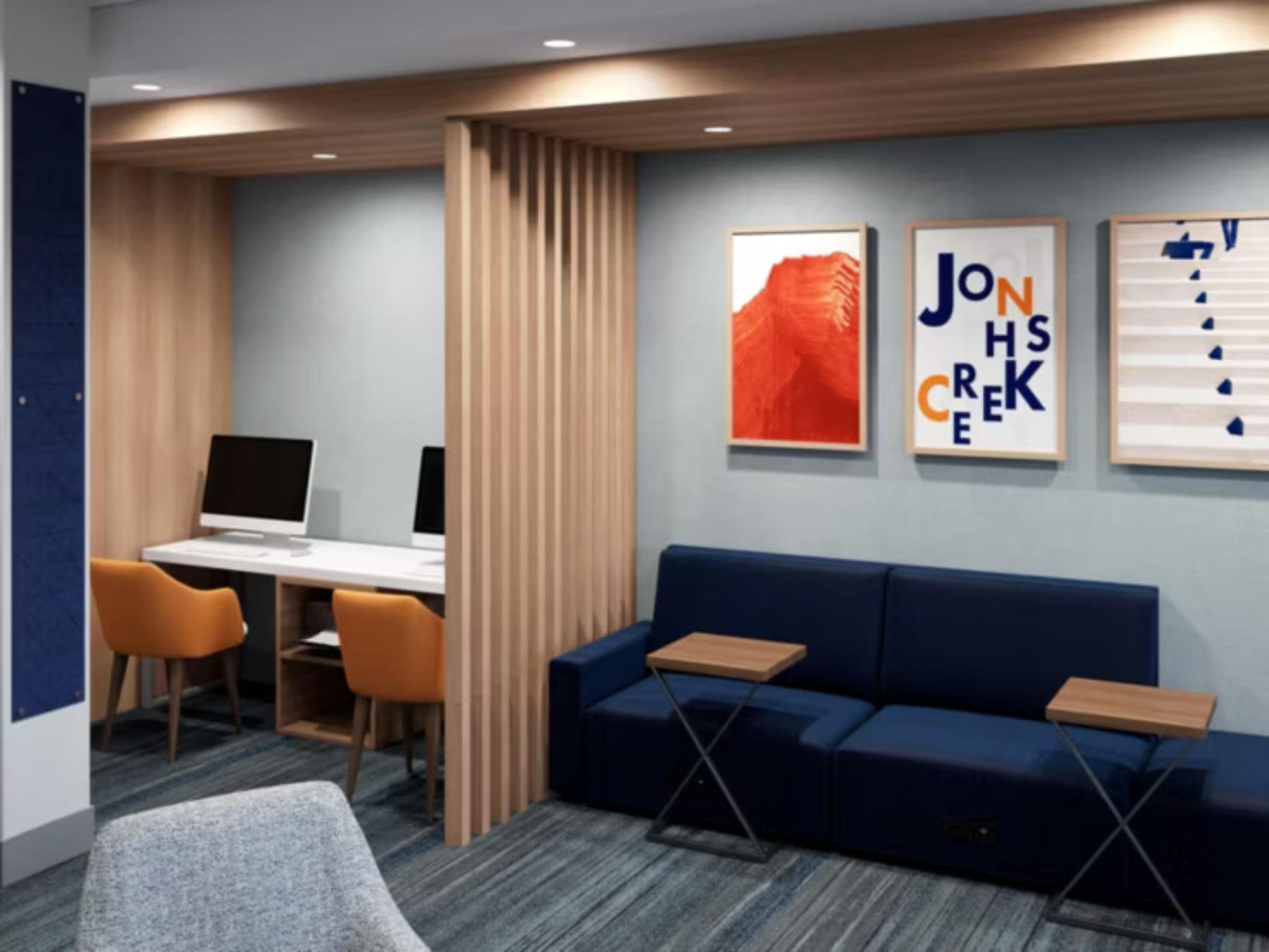 Vista Lobby Holiday Inn Express & Suites Anchorage Midtown 