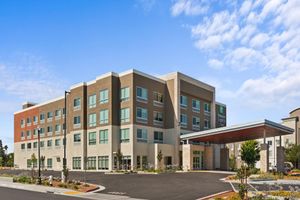 Alojamiento - Holiday Inn Express & Suites Suisun City by IHG