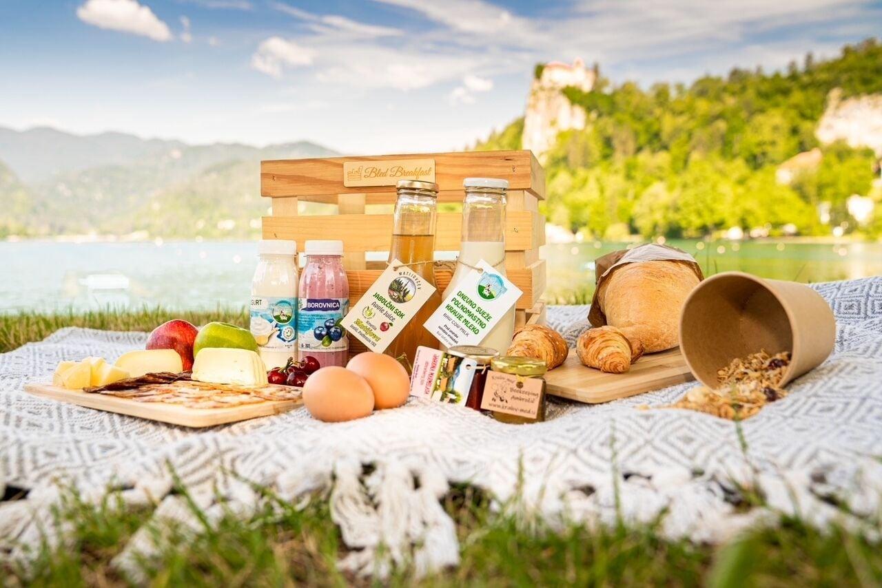 Restaurant Family and Friends Apartments Bled