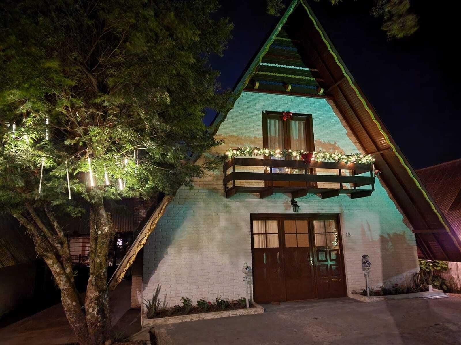 Vista do lobby Villa Chalés Gramado - OH HOTEIS