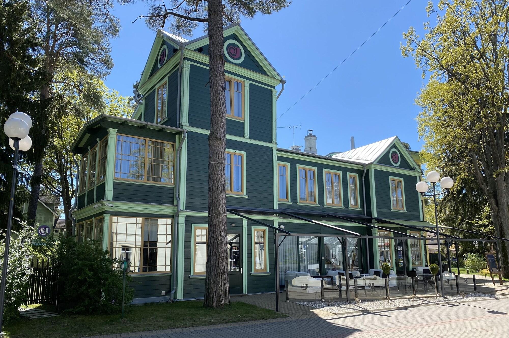 Varios Villa Joma Hotel