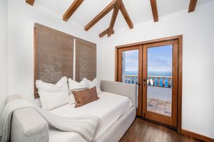 Alquiler Vacacional - Premium Panoramic Ocean Views from Corner Unit with Fireplace & Golf Cart