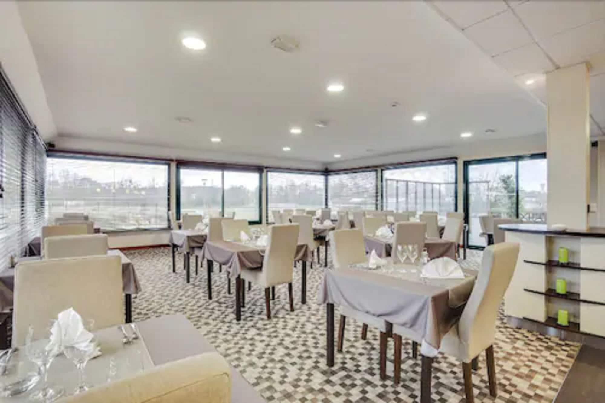 Restaurant Brit Hotel La Cote Des Havres