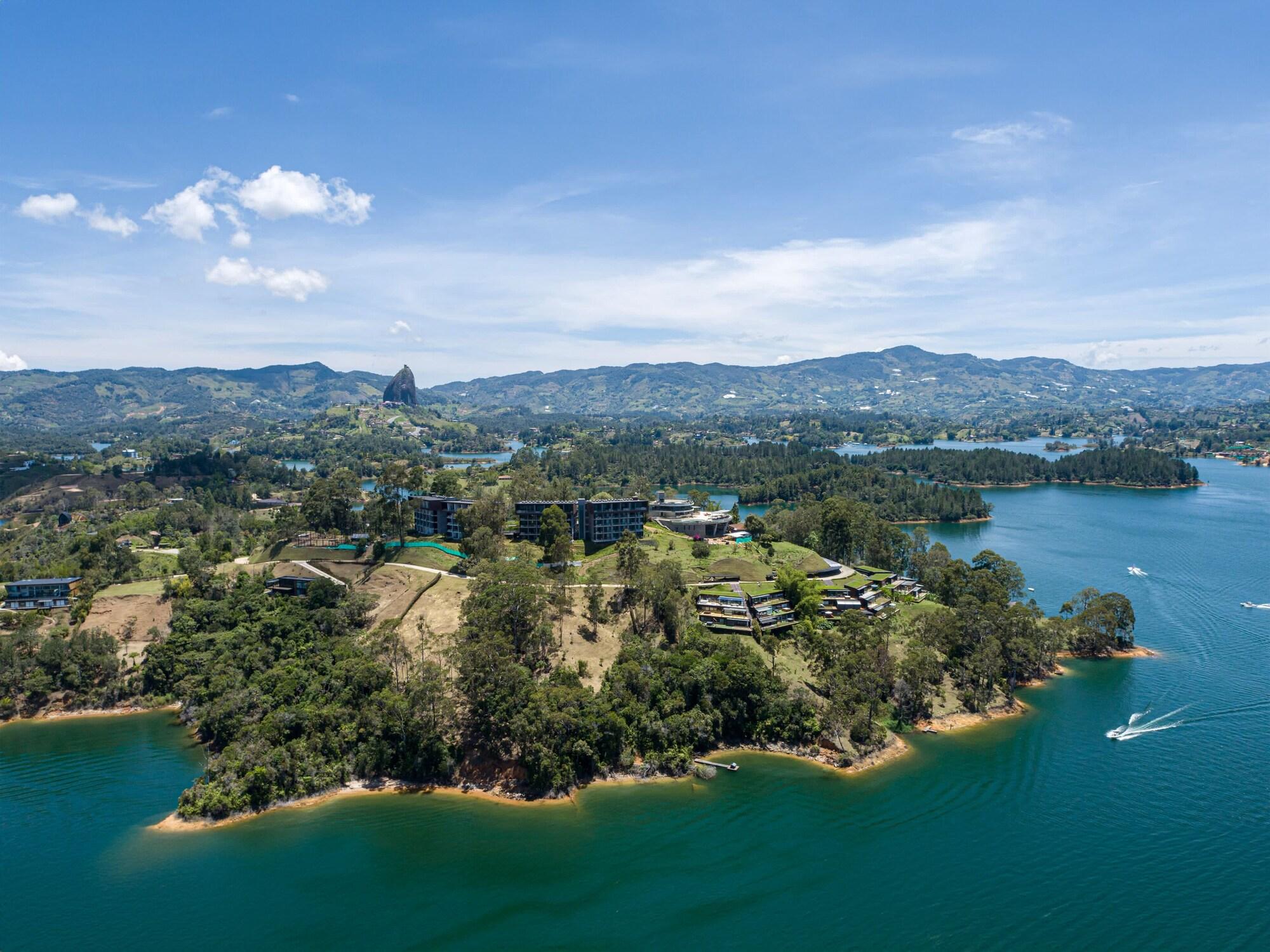 Vista Exterior The Brown, Guatape, Autograph Collection