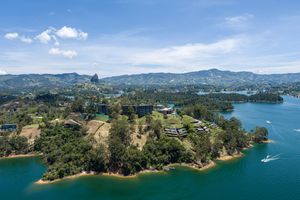 Alojamiento - The Brown, Guatape, Autograph Collection