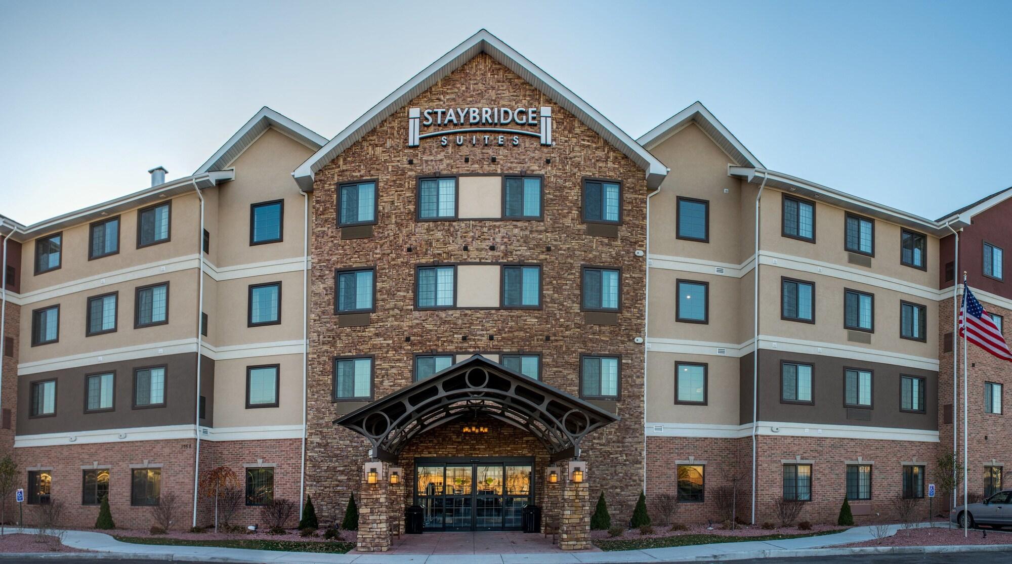 Vista Exterior Staybridge Suites Schererville by IHG