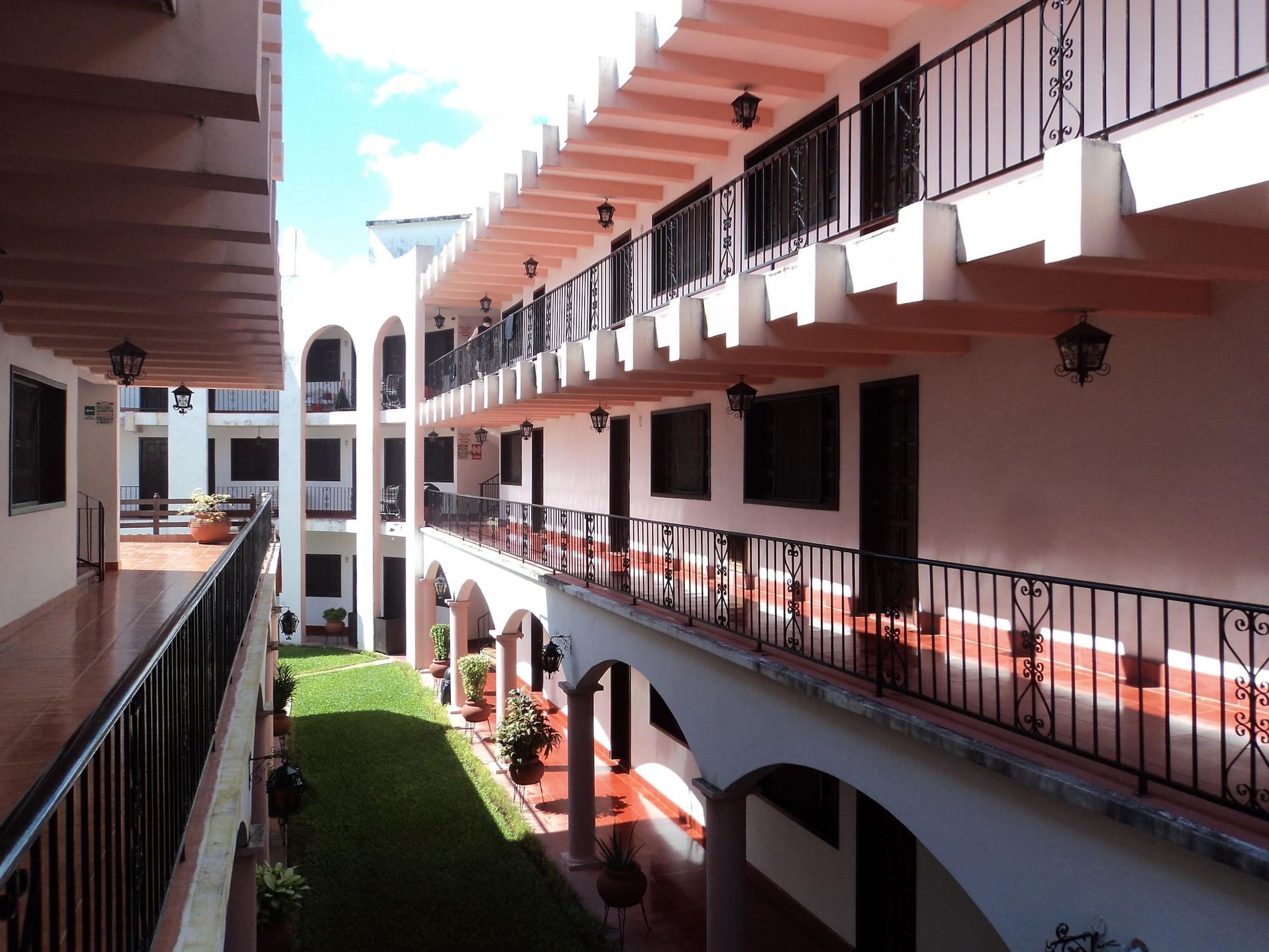 Vista Exterior Hotel Zaci