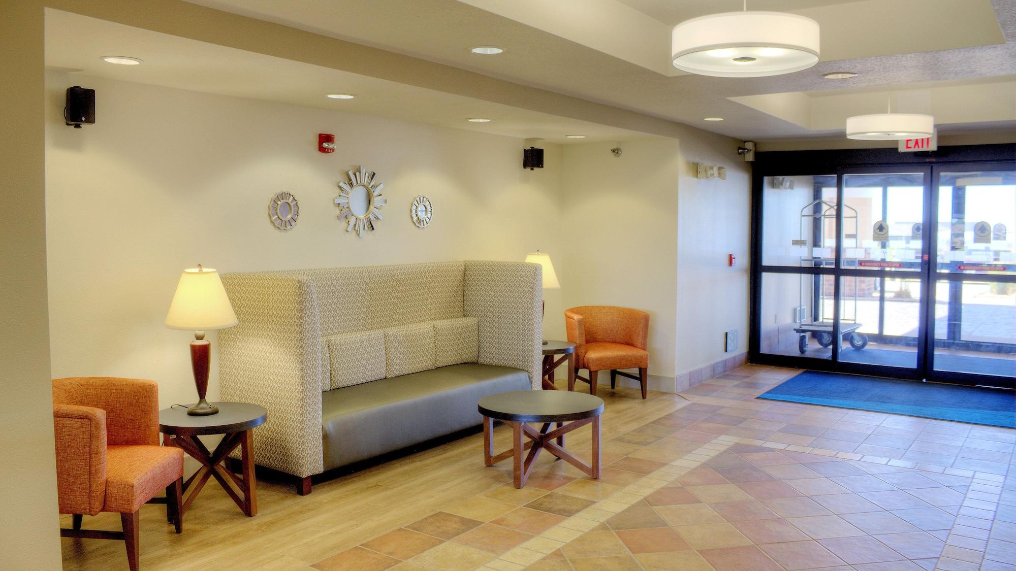 Vista Exterior Holiday Inn Express & Suites Sioux Center by IHG