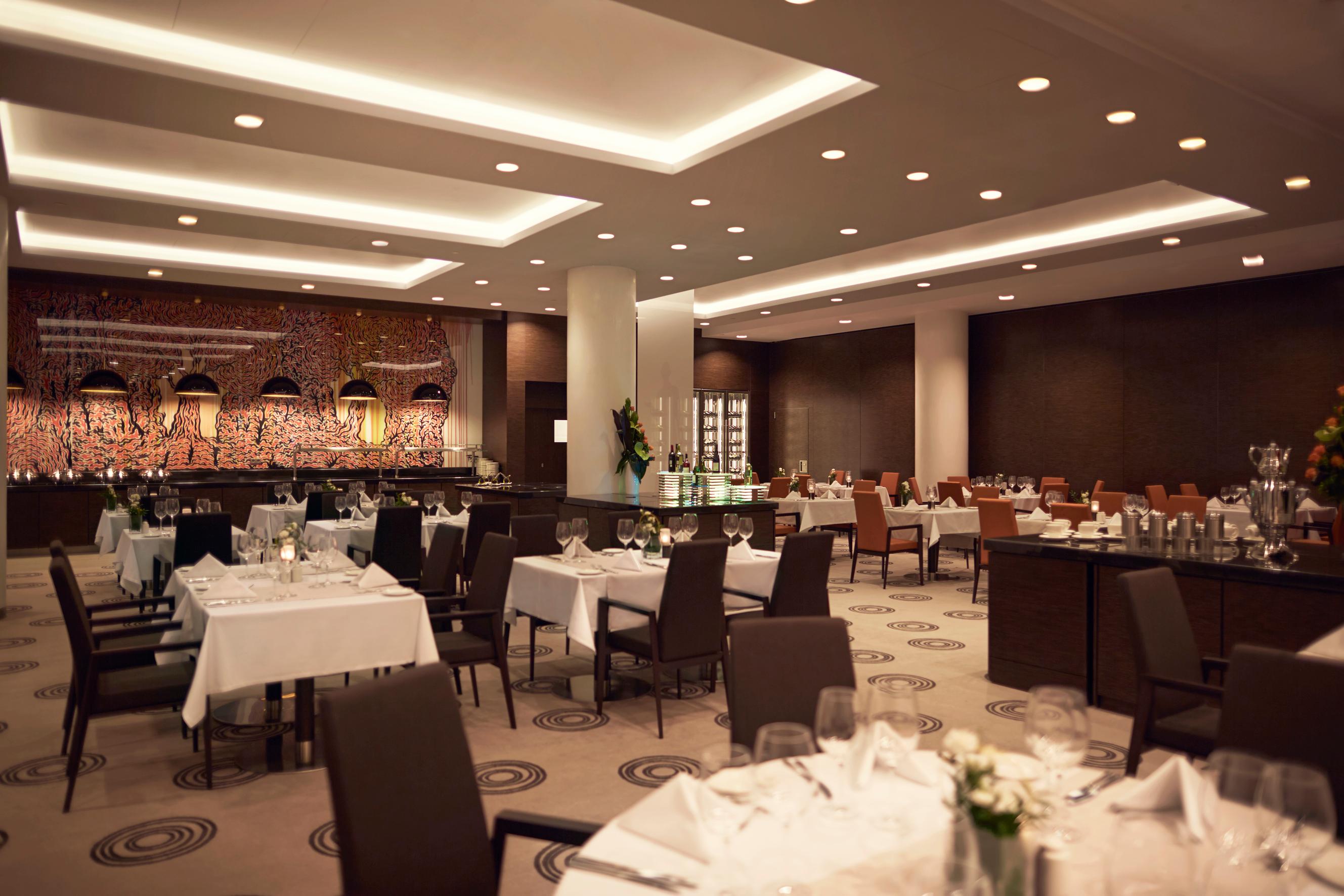 Restaurant DoubleTree by Hilton Hotel Lodz