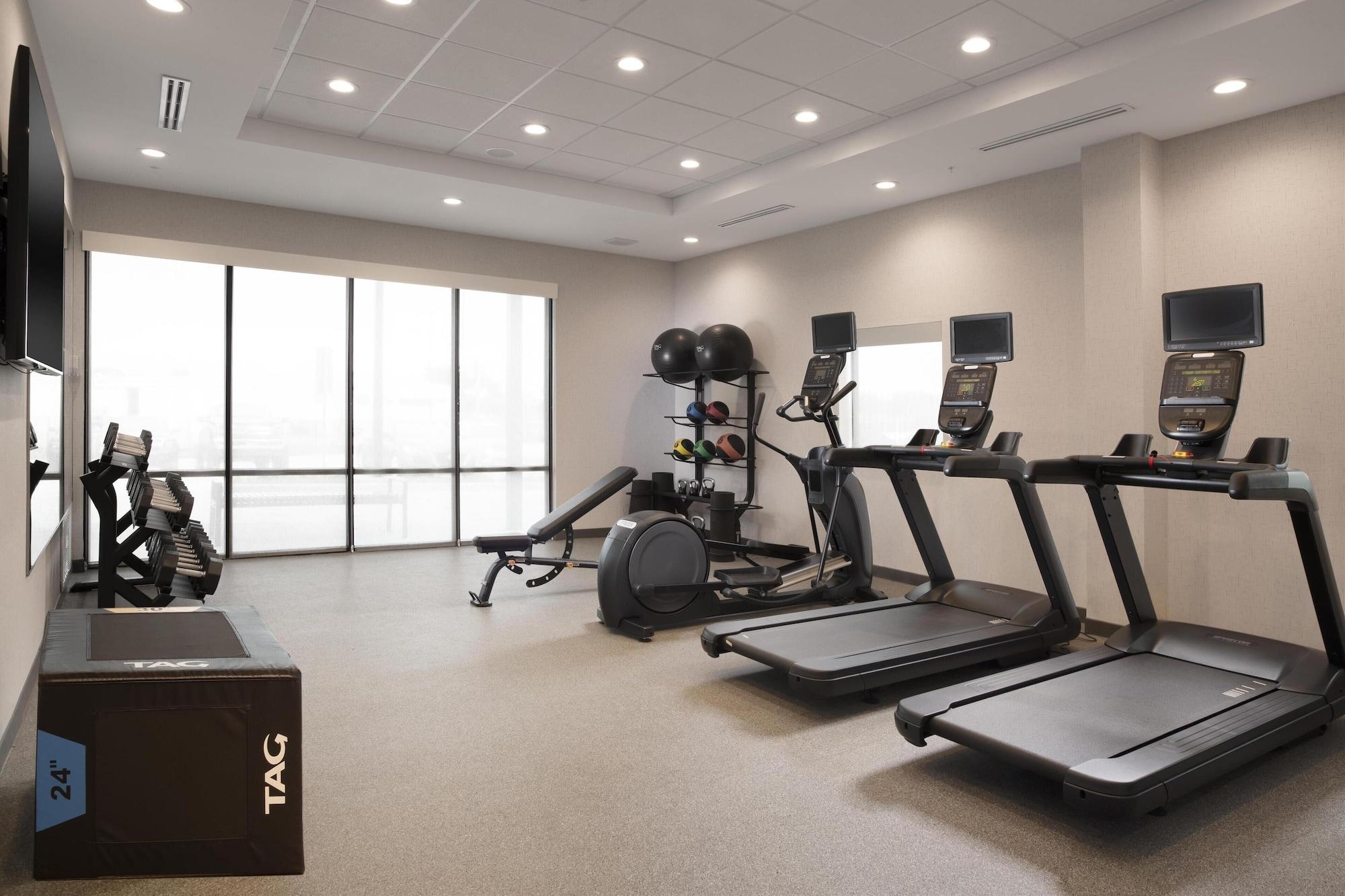 Gimnasio Home2 Suites By Hilton Dallas East