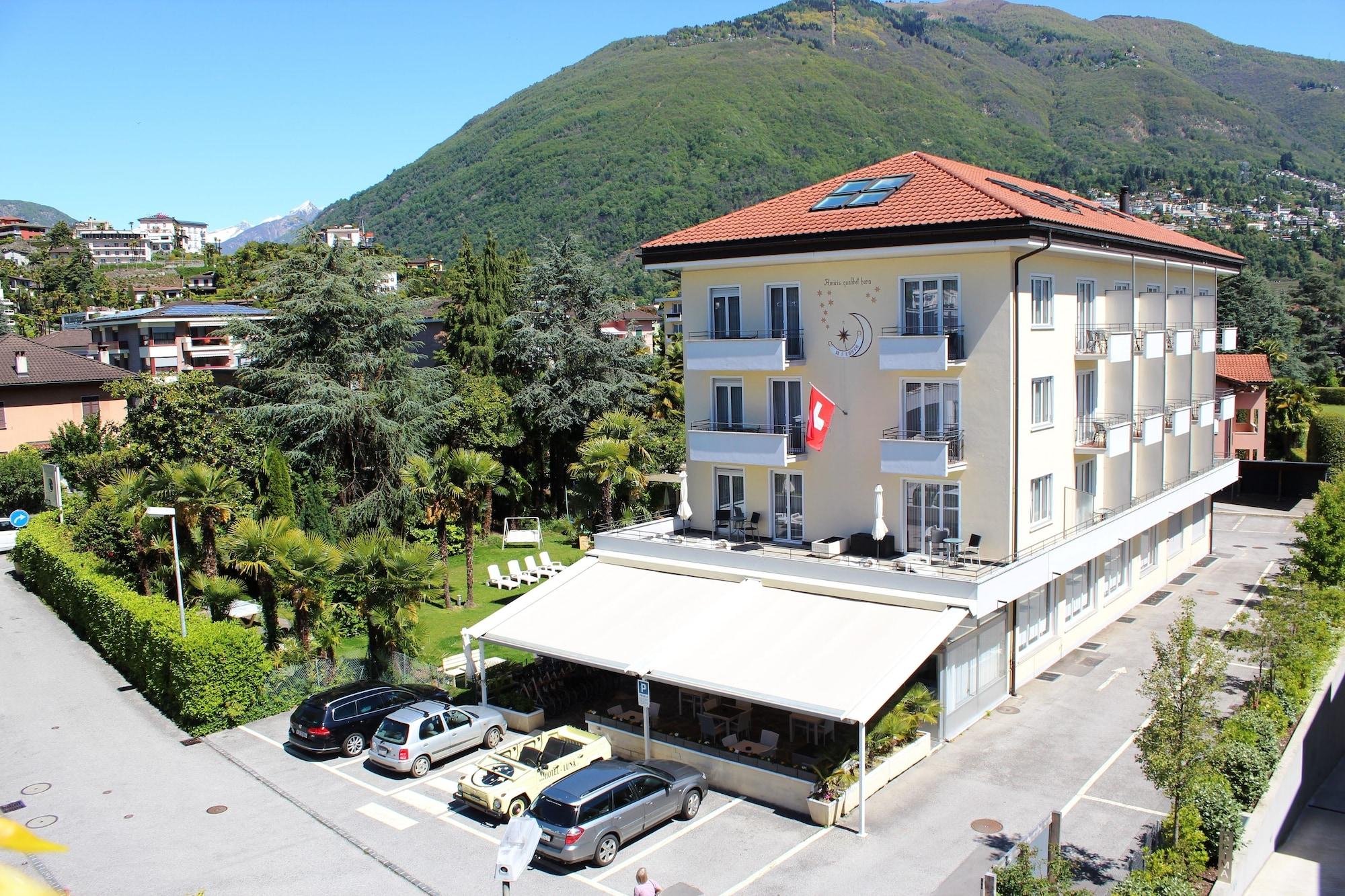 Varios Hotel Luna Garni