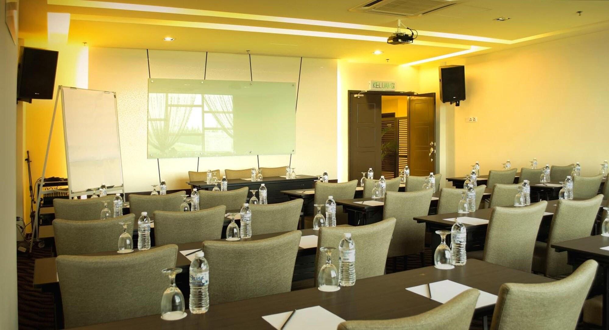 Sala de Reuniones Marvelux Hotel