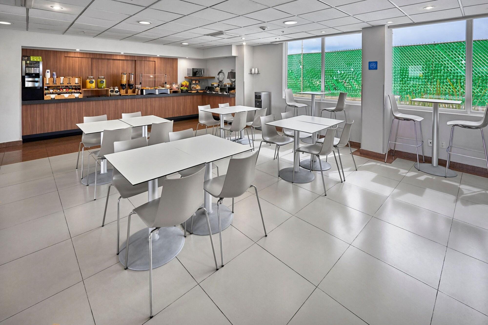 Restaurant City Express by Marriott Lazaro Cardenas