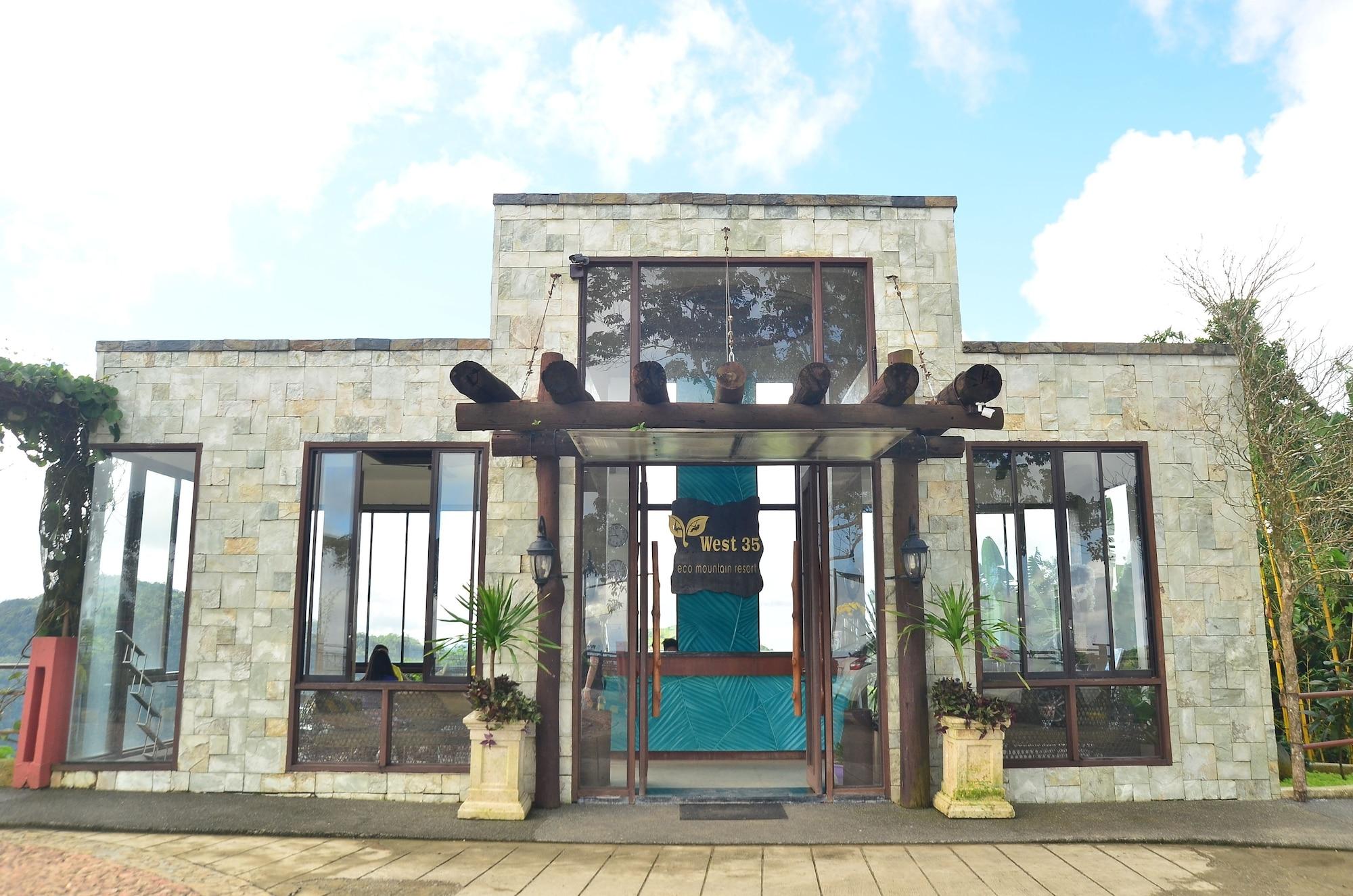 Varios West 35 Eco Mountain Resort