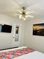 Alquiler Vacacional - Casa Feliz is minutes from Colorado River, Oatman, Casinos, Laughlin.