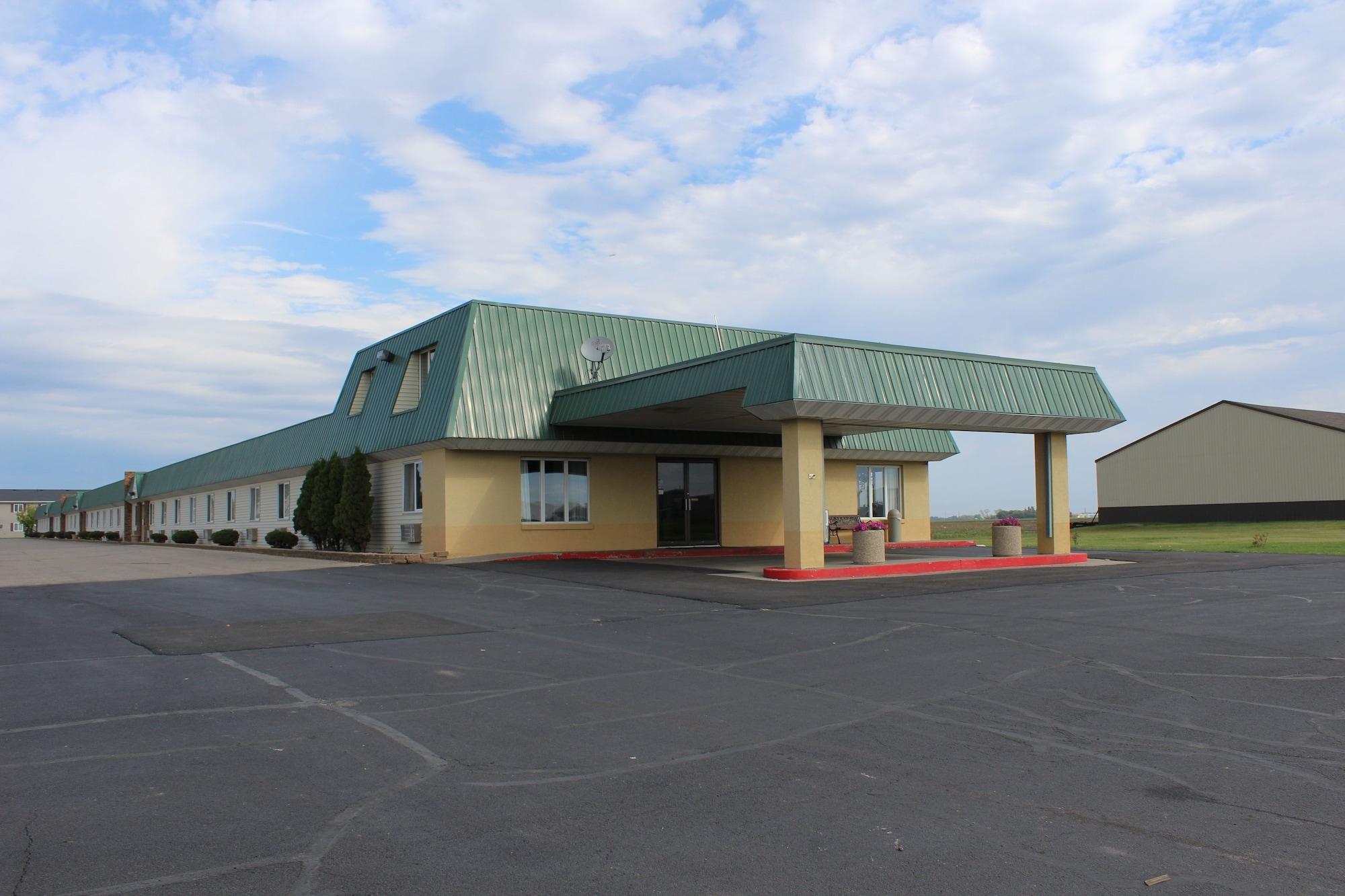 Vista Exterior East Grand Inn
