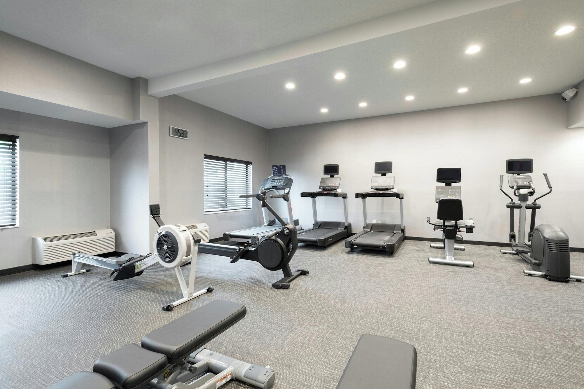 Gimnasio Courtyard By Marriott Danbury