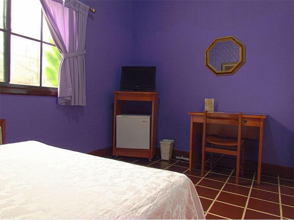Set de Habitación Hotel Villa Serena Escalón