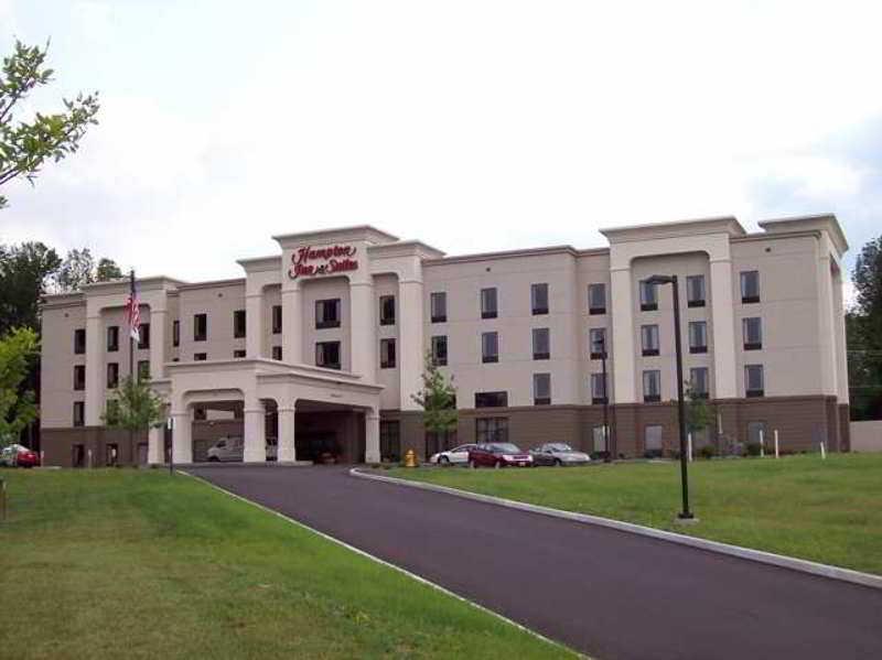 Vista Exterior Hampton Inn & Suites Jamestown