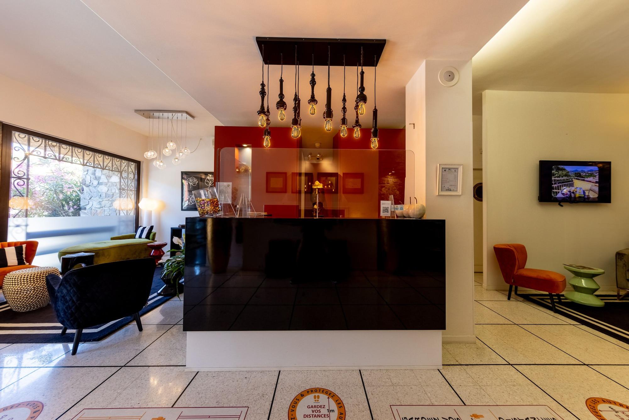 Vista Lobby Le Madeloc Hôtel & Spa