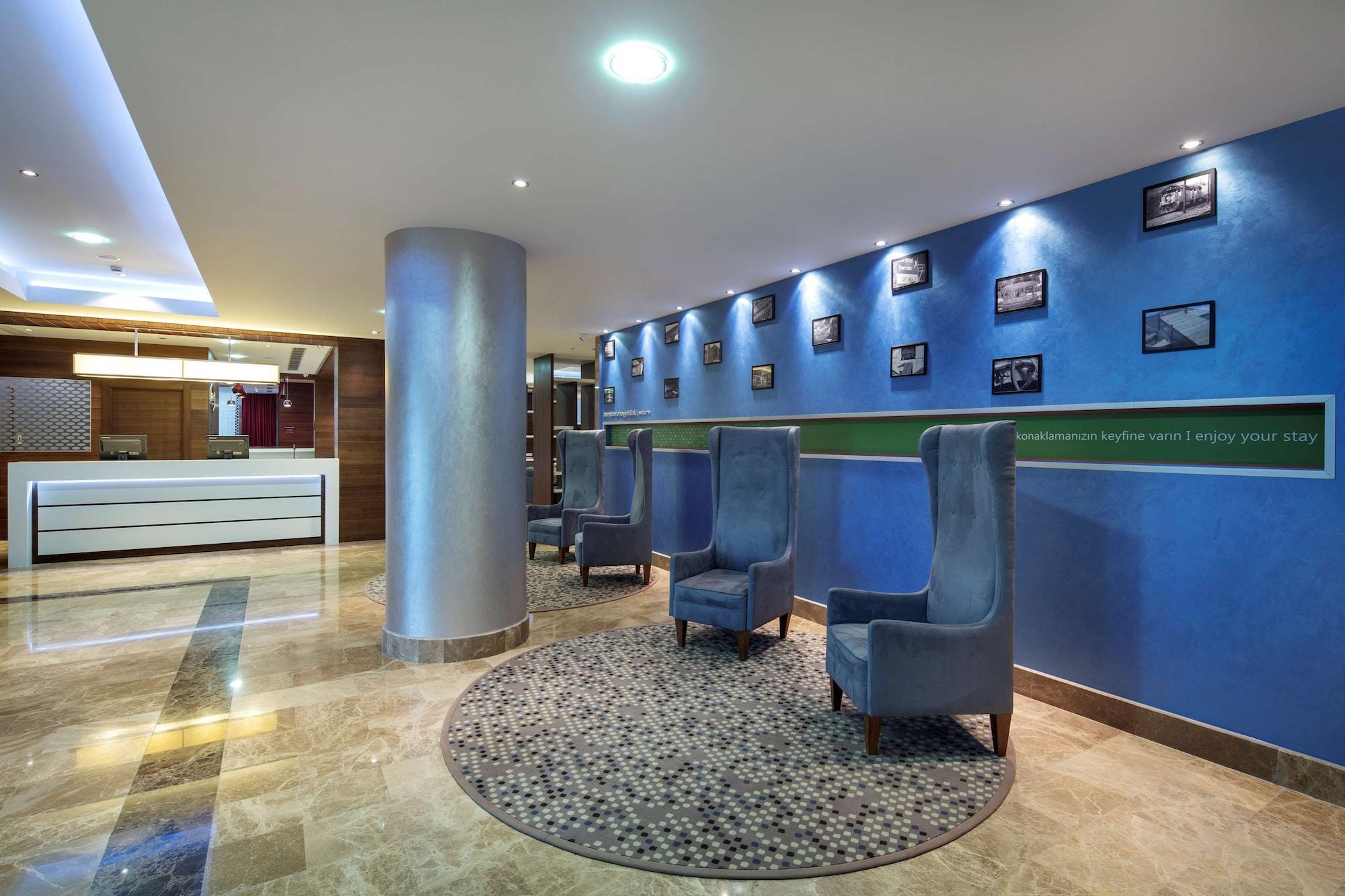 Vista Exterior Hampton by Hilton Istanbul Kayasehir