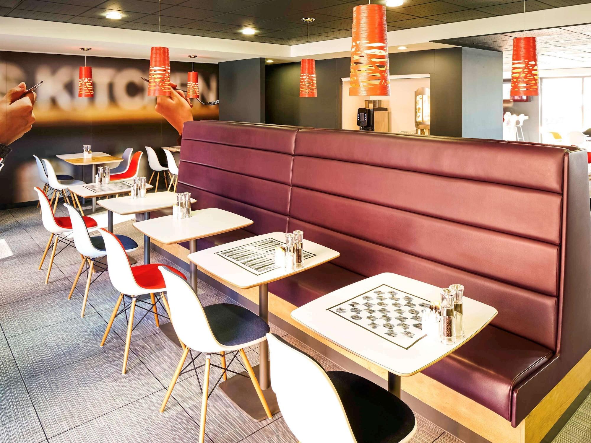 Restaurant ibis London Luton Airport