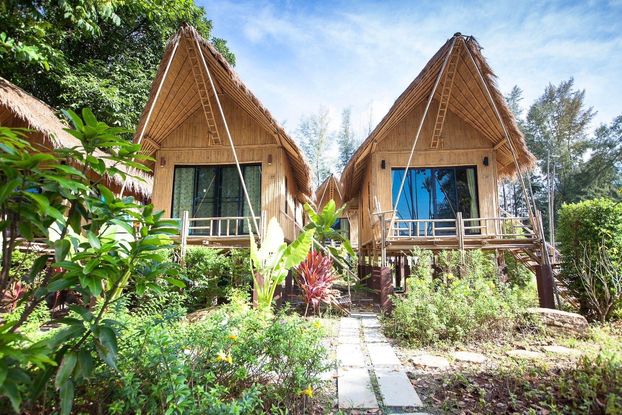 Vista Exterior Anyavee Krabi beach resort