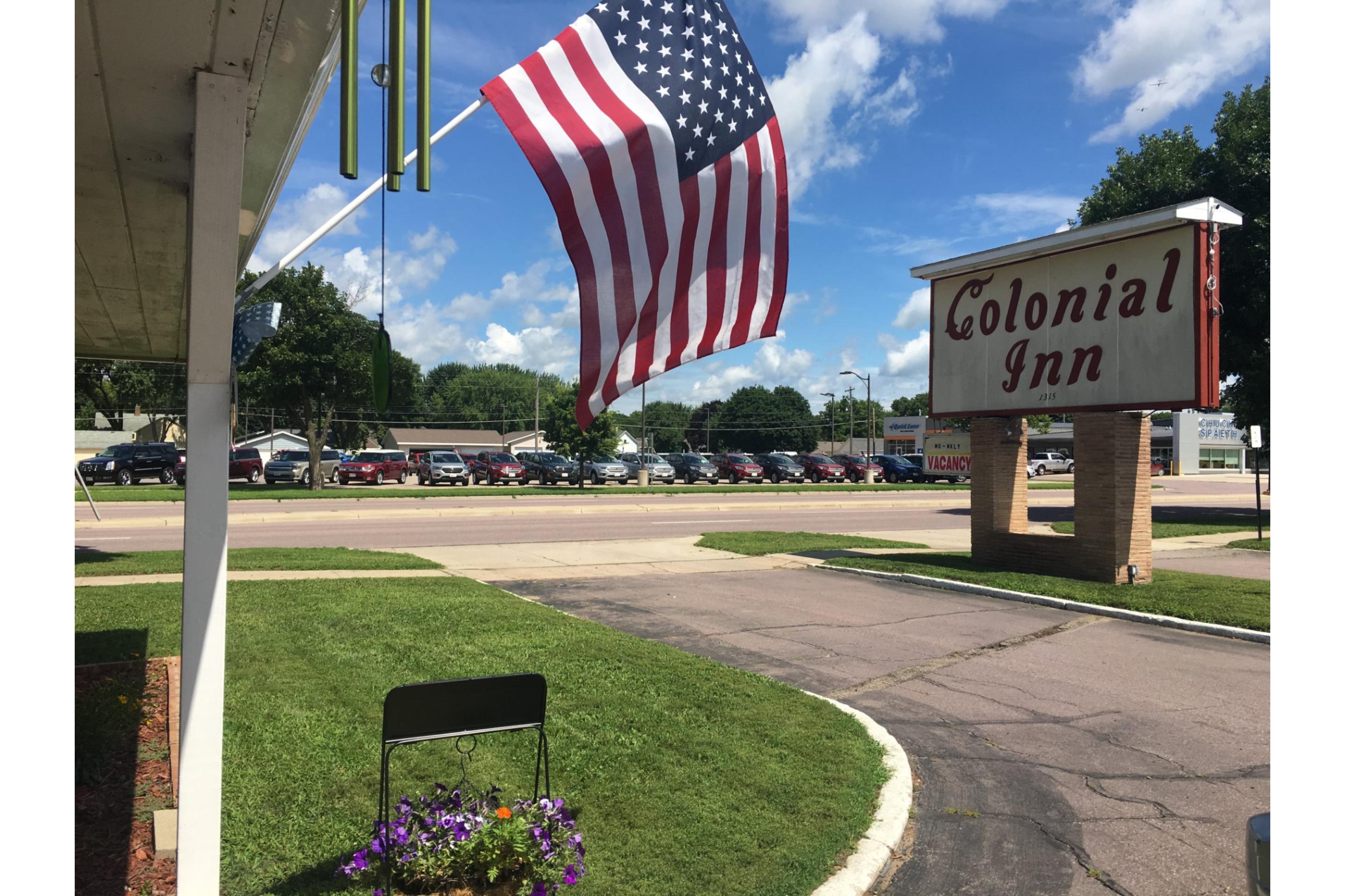 Vista Exterior Colonial Inn Extended Stay By OYO New Ulm