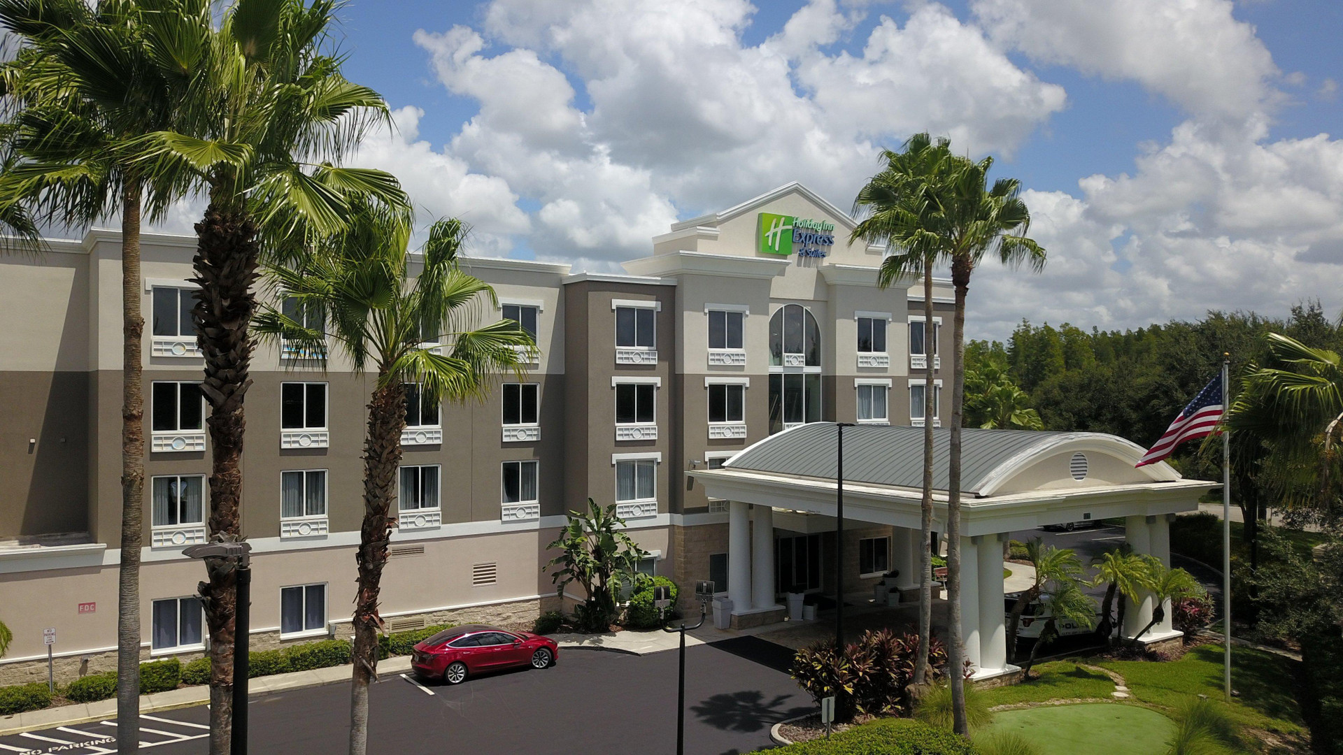Vista da fachada Holiday Inn Express Hotel & Suites New Tampa I-75 by IHG