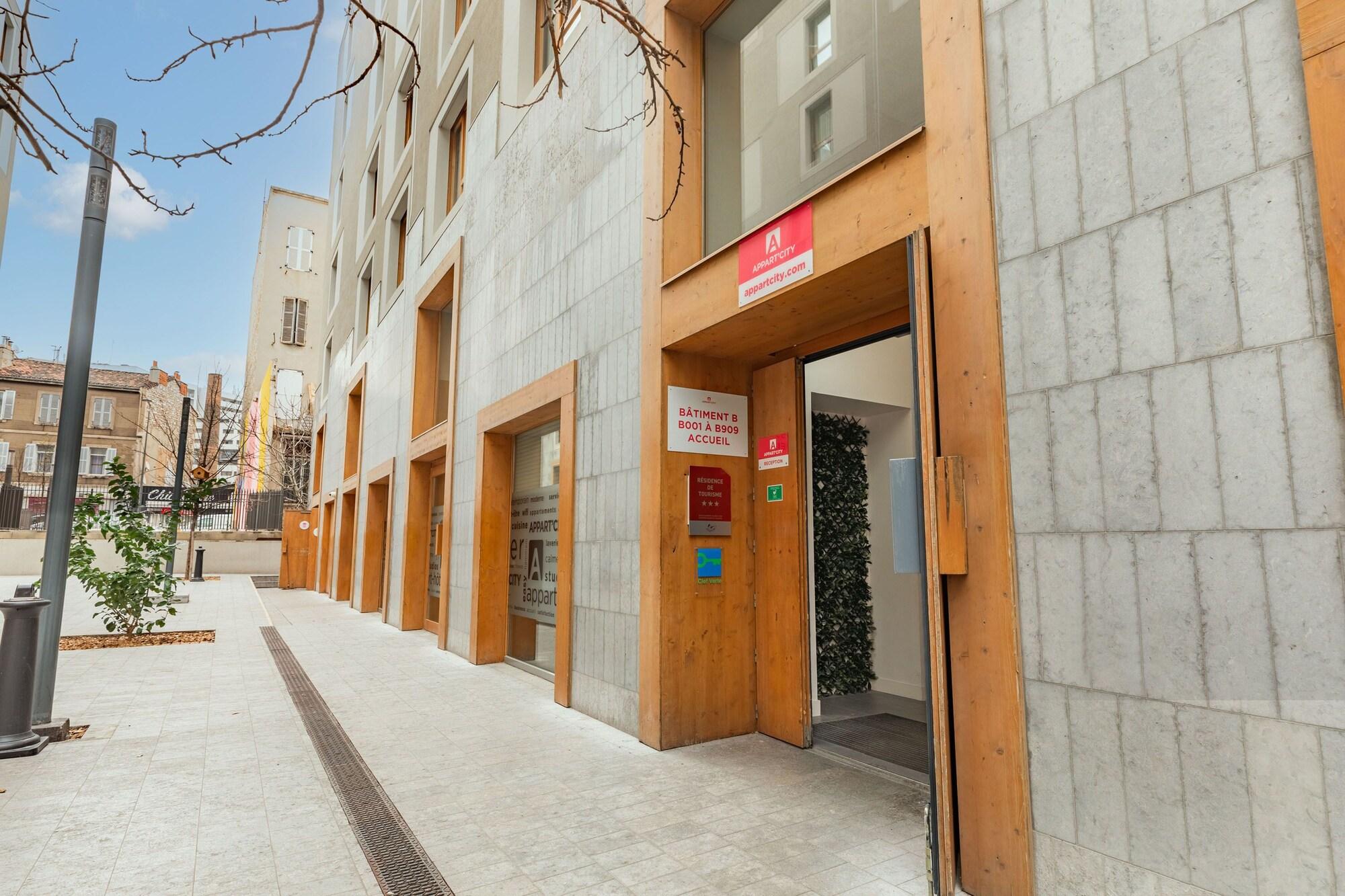 Vista Exterior Appart'City Classic Marseille Euromed