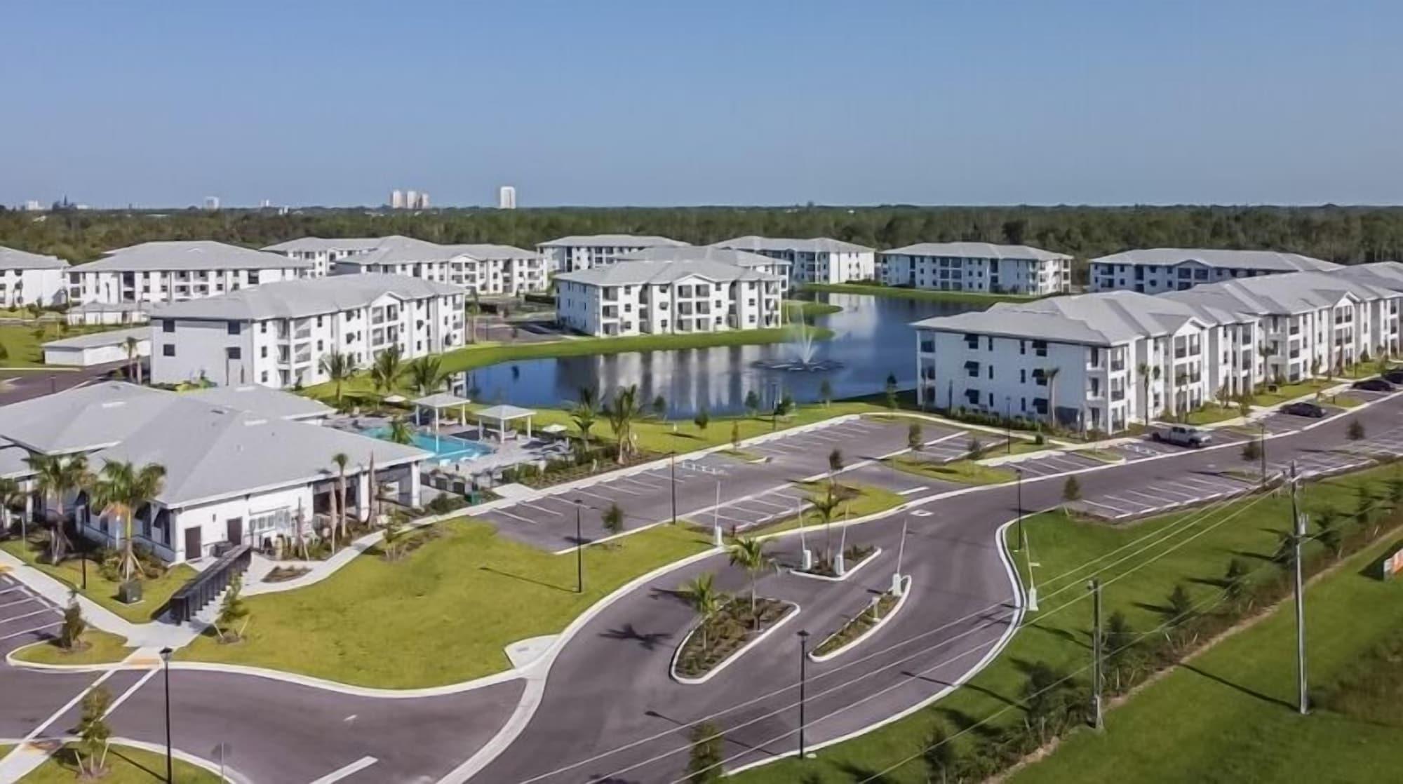 Vista Exterior Landing Fort Myers