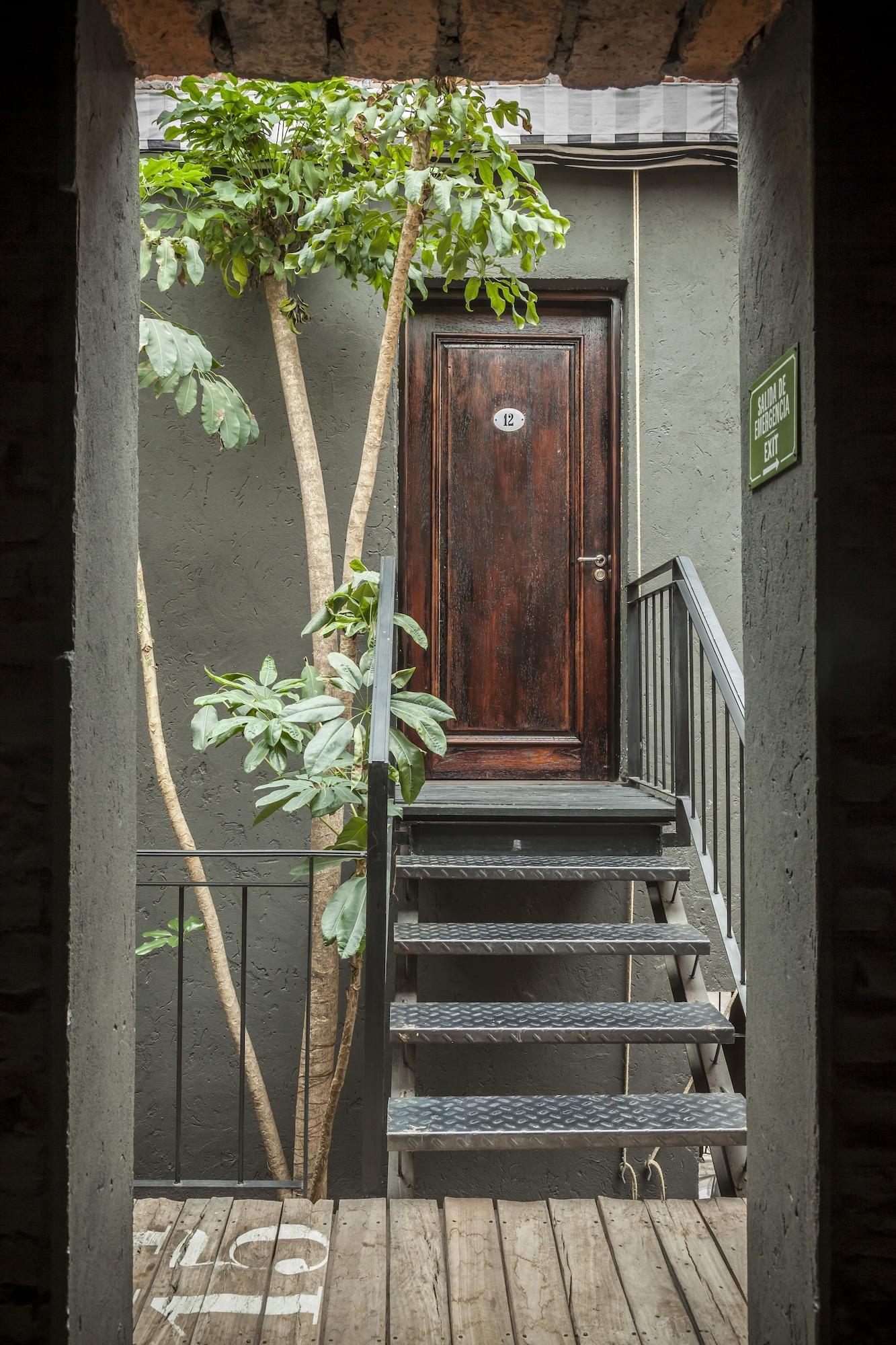 Vista Exterior La Alondra Casa De Huéspedes