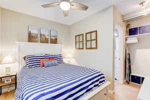 Alquiler Vacacional - Waypoint Cottage, one block from the beach!