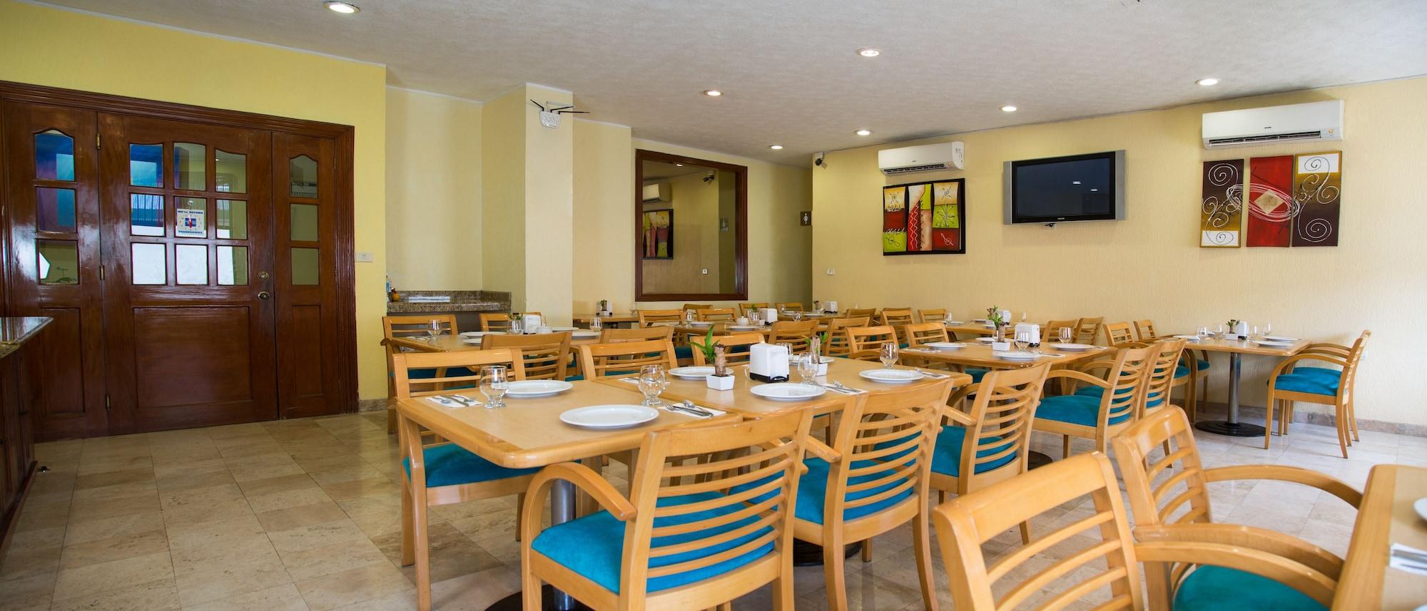 Restaurant Hotel & Suites Real del Lago