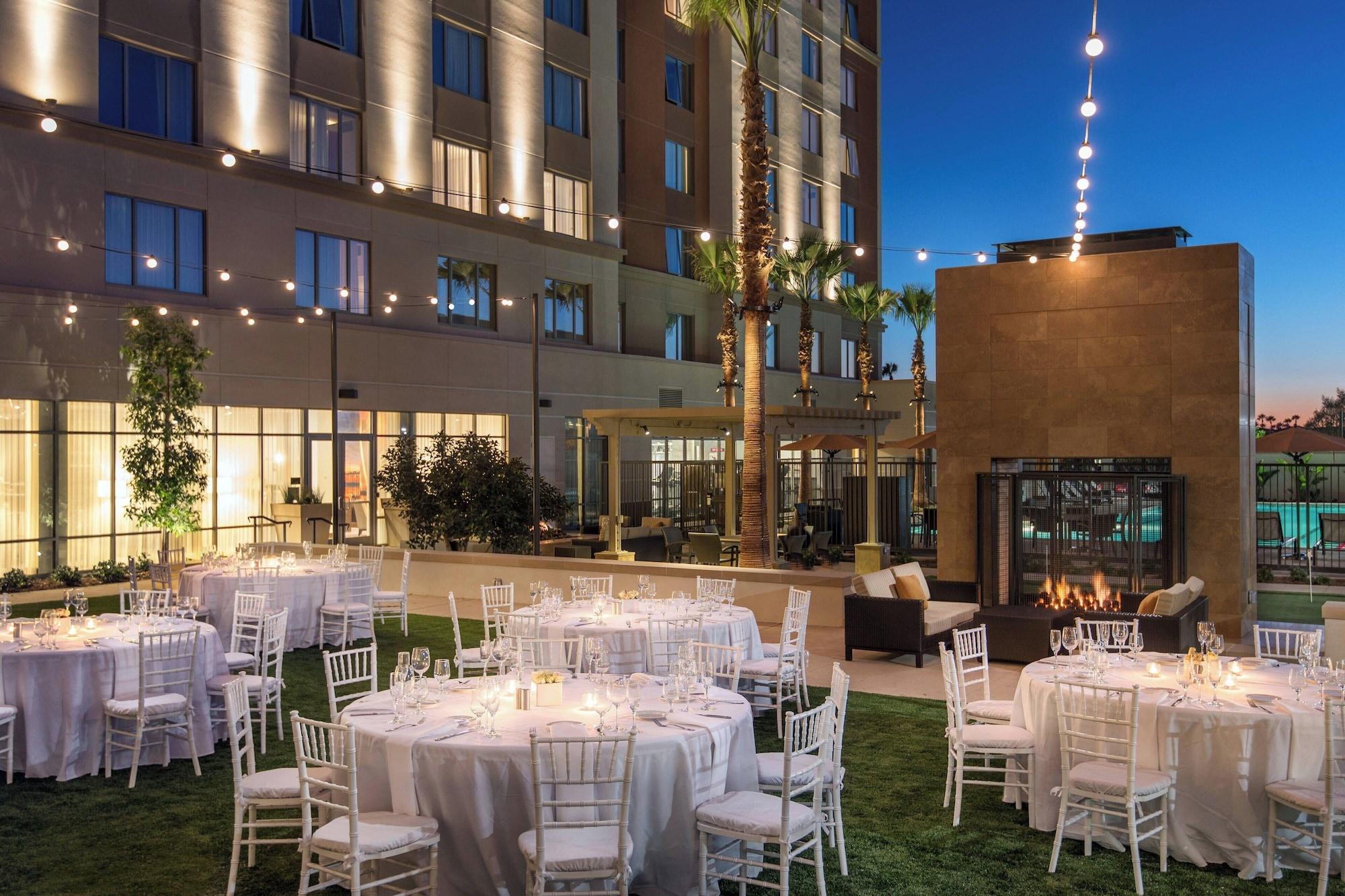 Vista Lobby Courtyard Irvine Spectrum