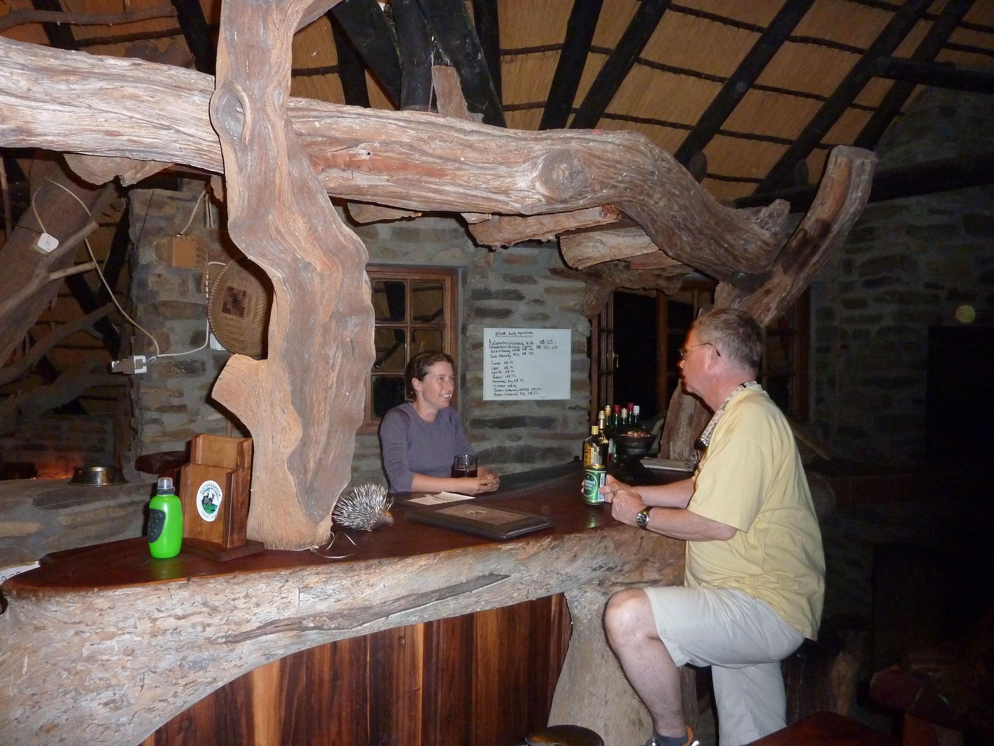 Bar/Salón Düsternbrook Safari Guest Farm