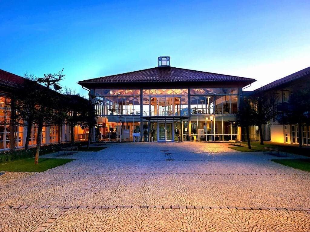 Vista Exterior Sportschule Oberhaching