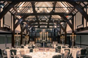 Alojamiento - Sunday Box Hill Burford Bridge Hotel