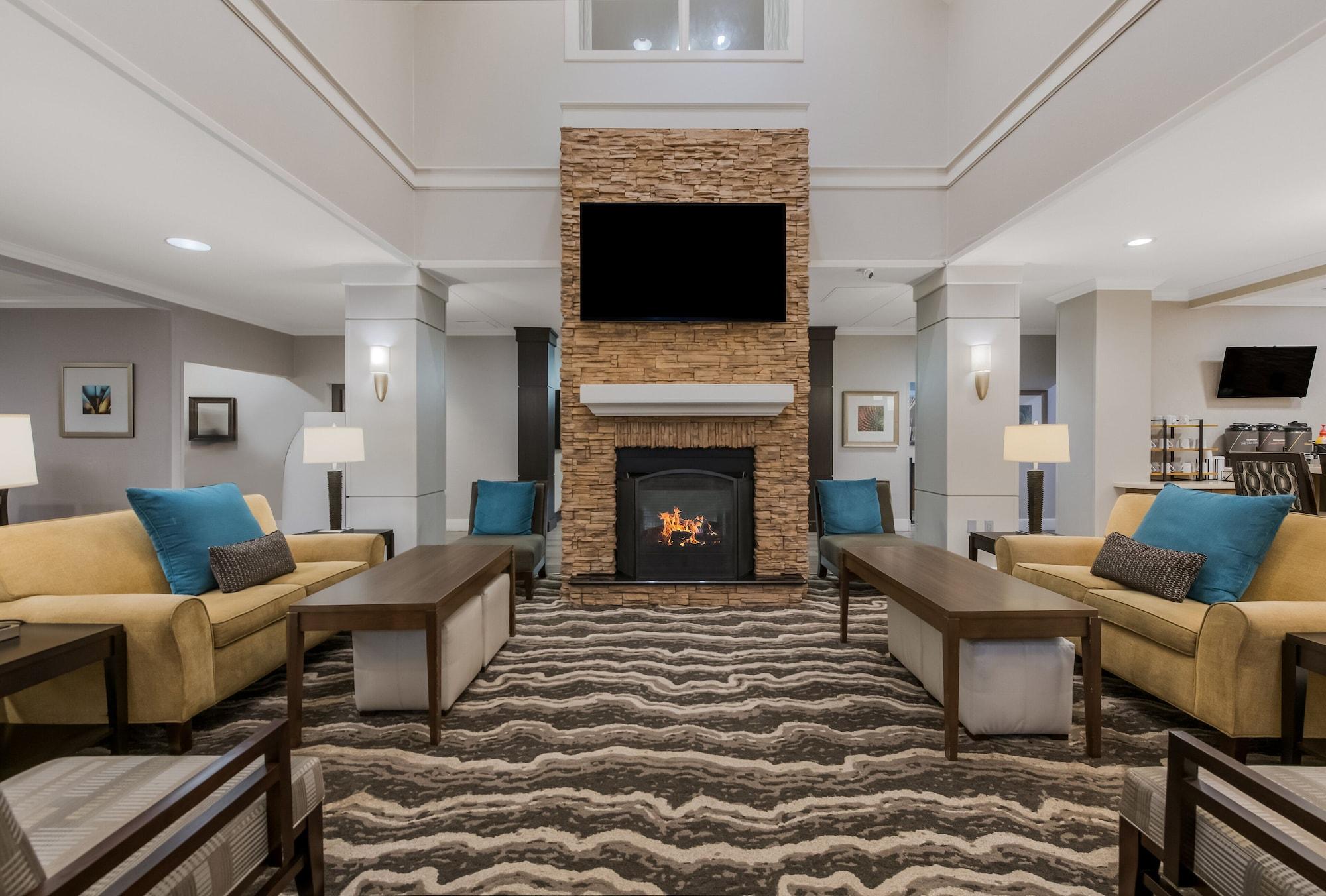 Vista Exterior Staybridge Suites Chesapeake by IHG