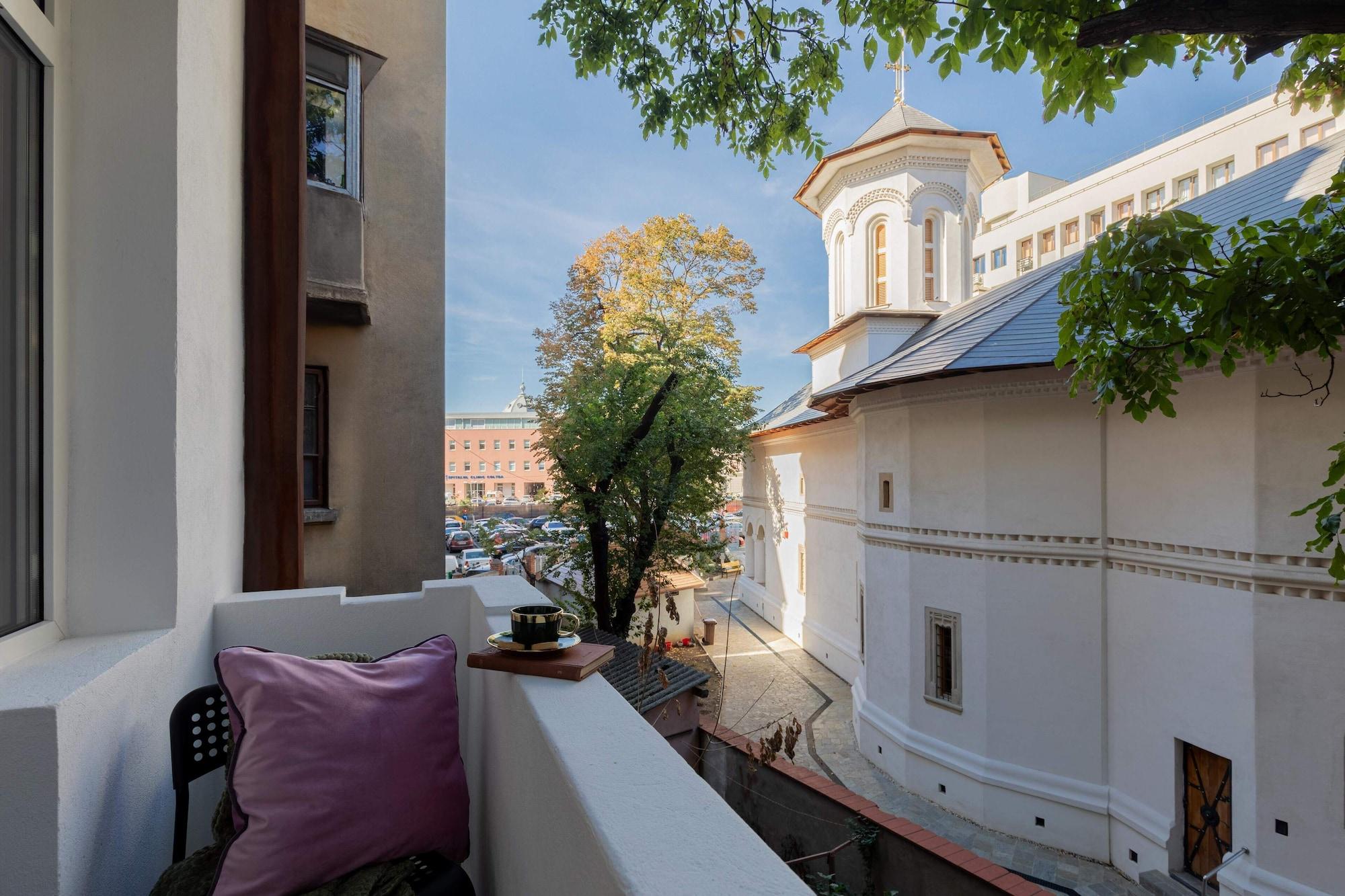 Equipamiento de Habitación Delightful University Square 1BR, Balcony Church Views