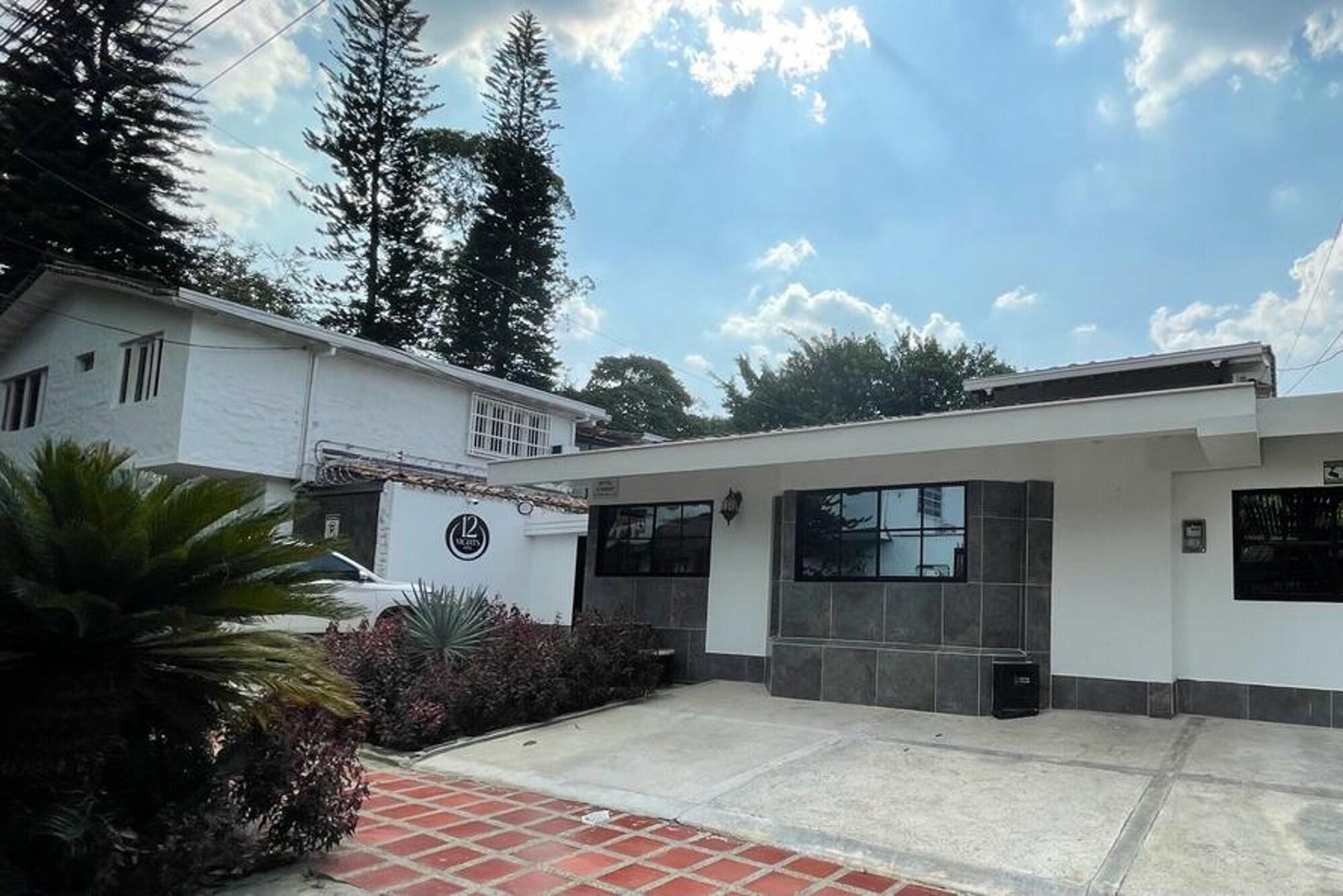 Vista Exterior Hotel 12 Nights