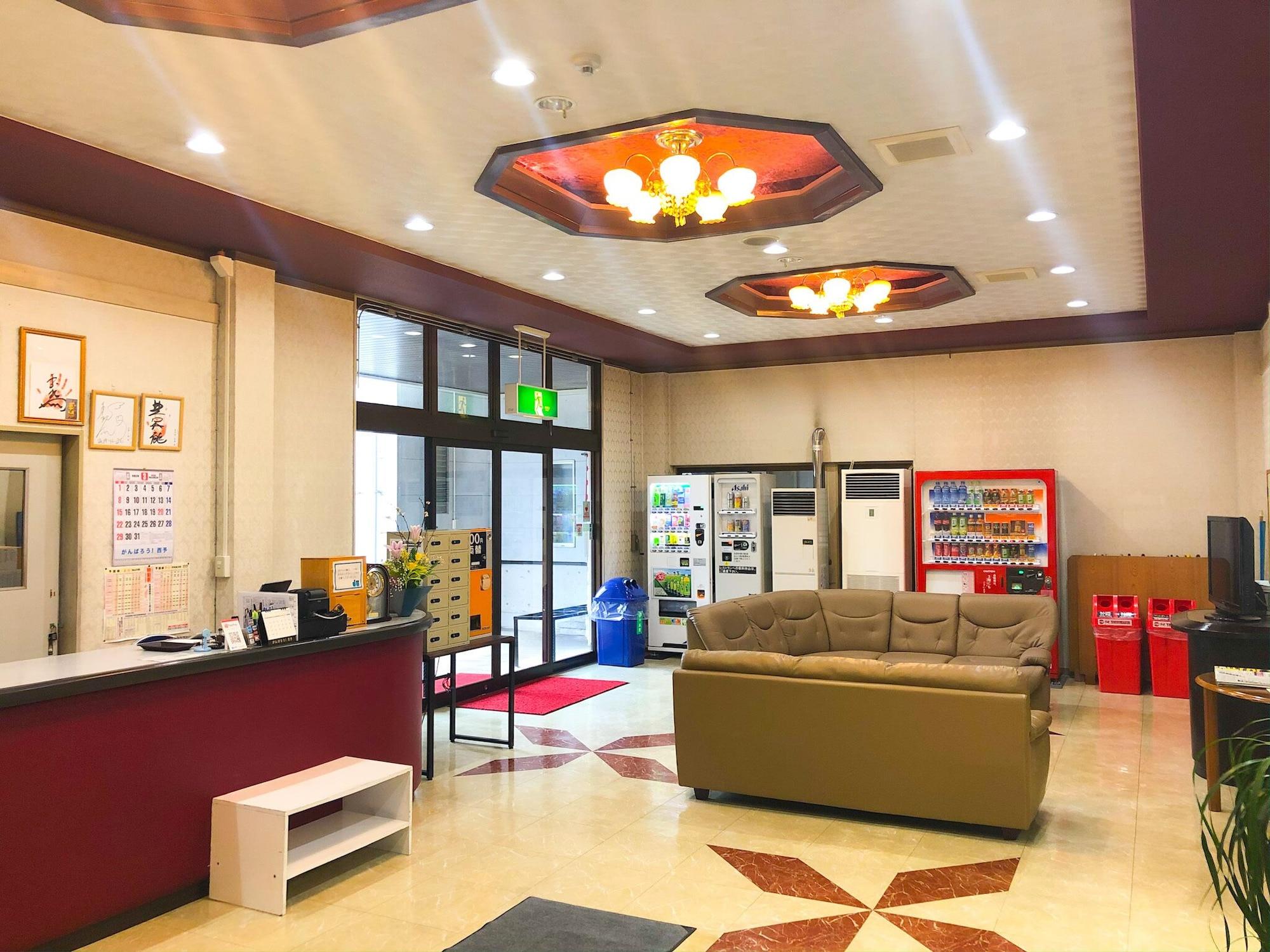 Vista Lobby Uwa Park Hotel