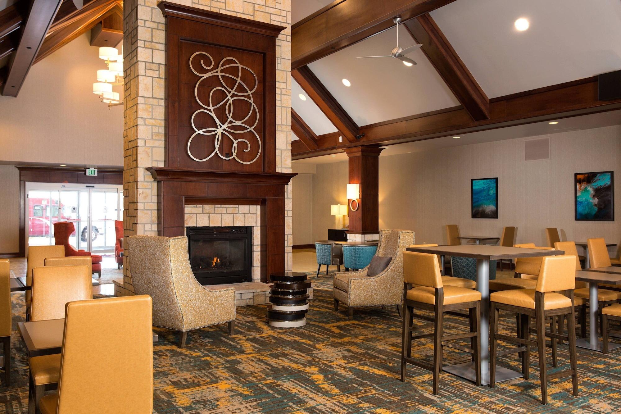 Vista Exterior Residence Inn by Marriott Kansas City Airport