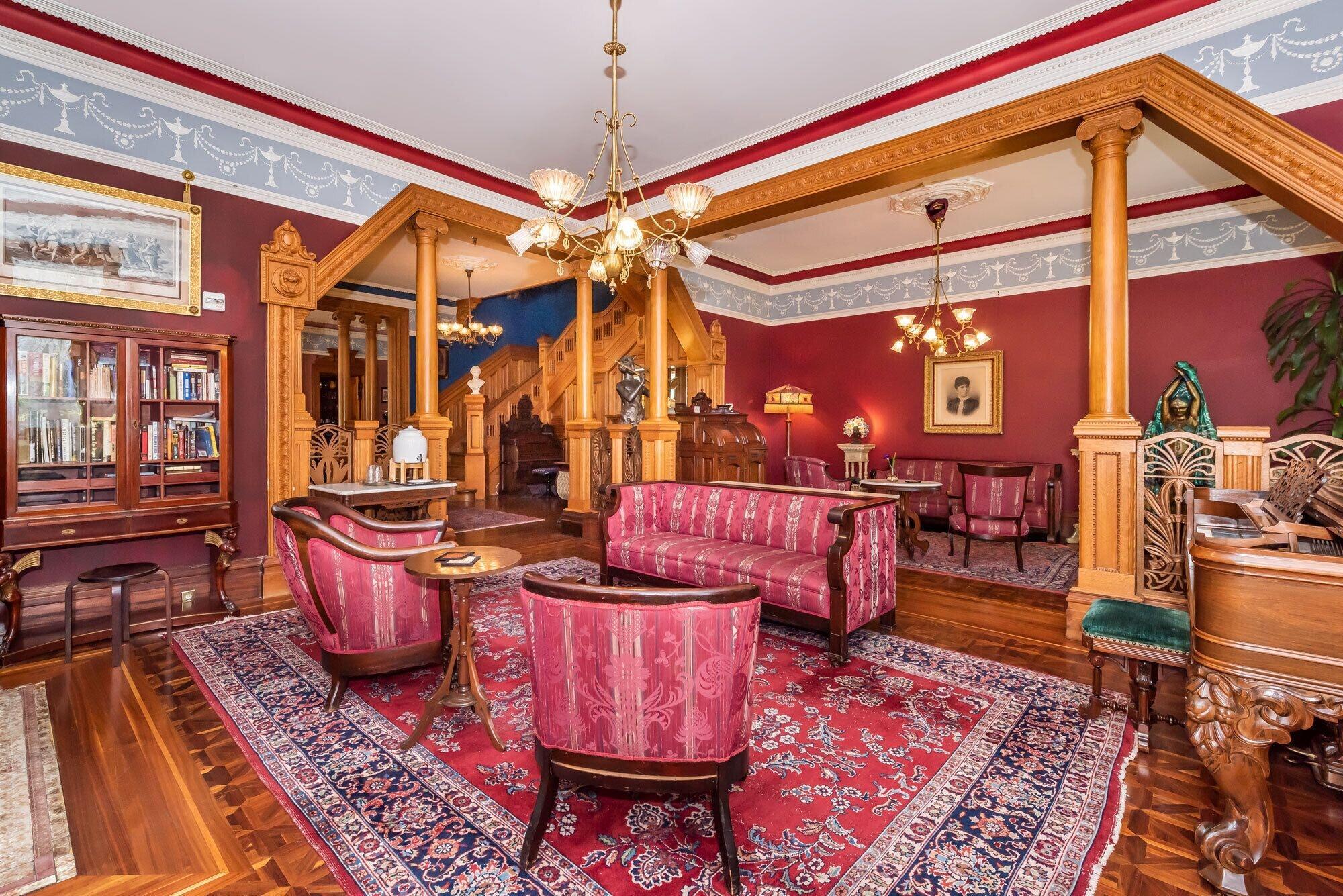 Vista Lobby Chateau Tivoli B&B